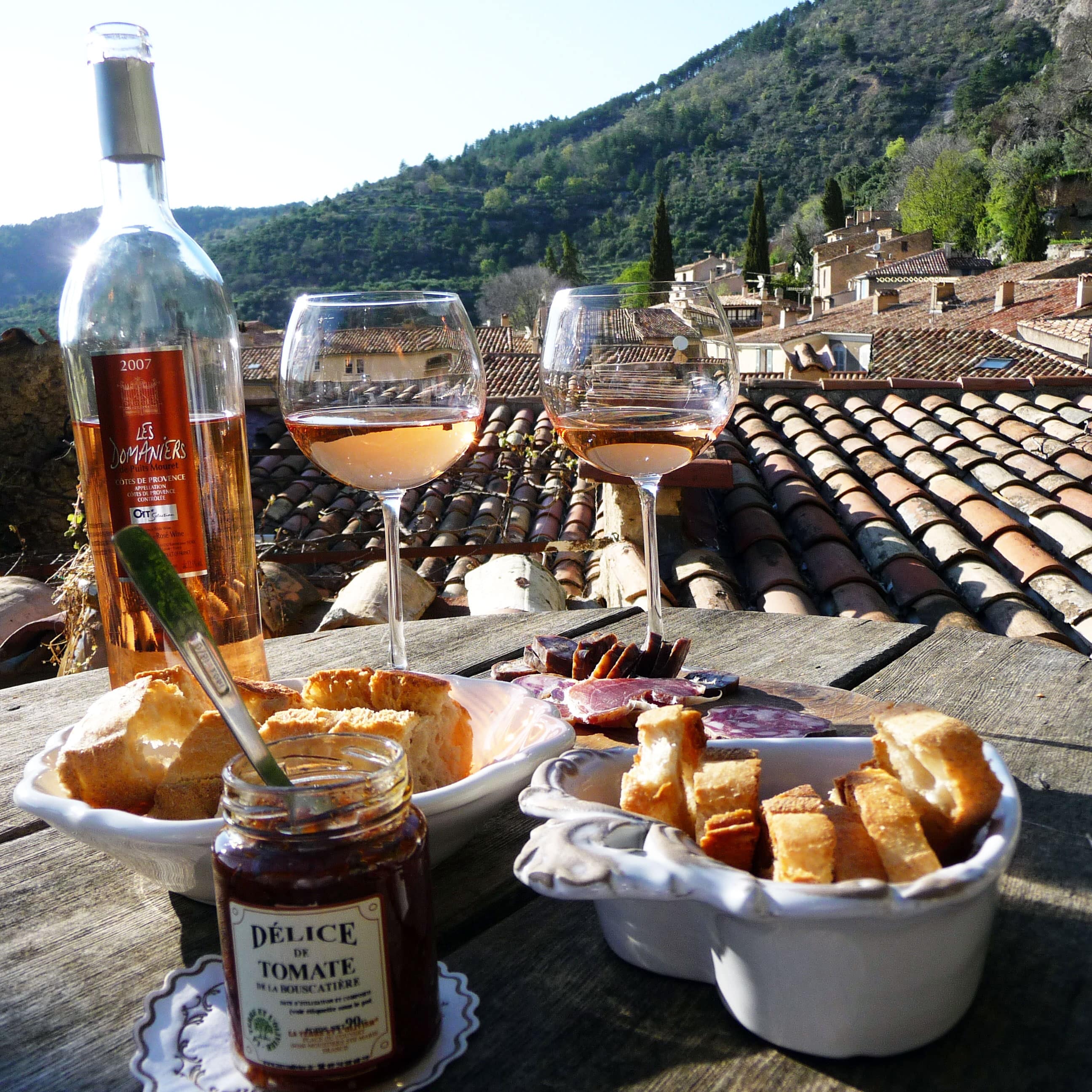 Location de vacances dans la région Provence-Alpes-Côte d'Azur : petits plaisirs de la vie sur les toits de Provence