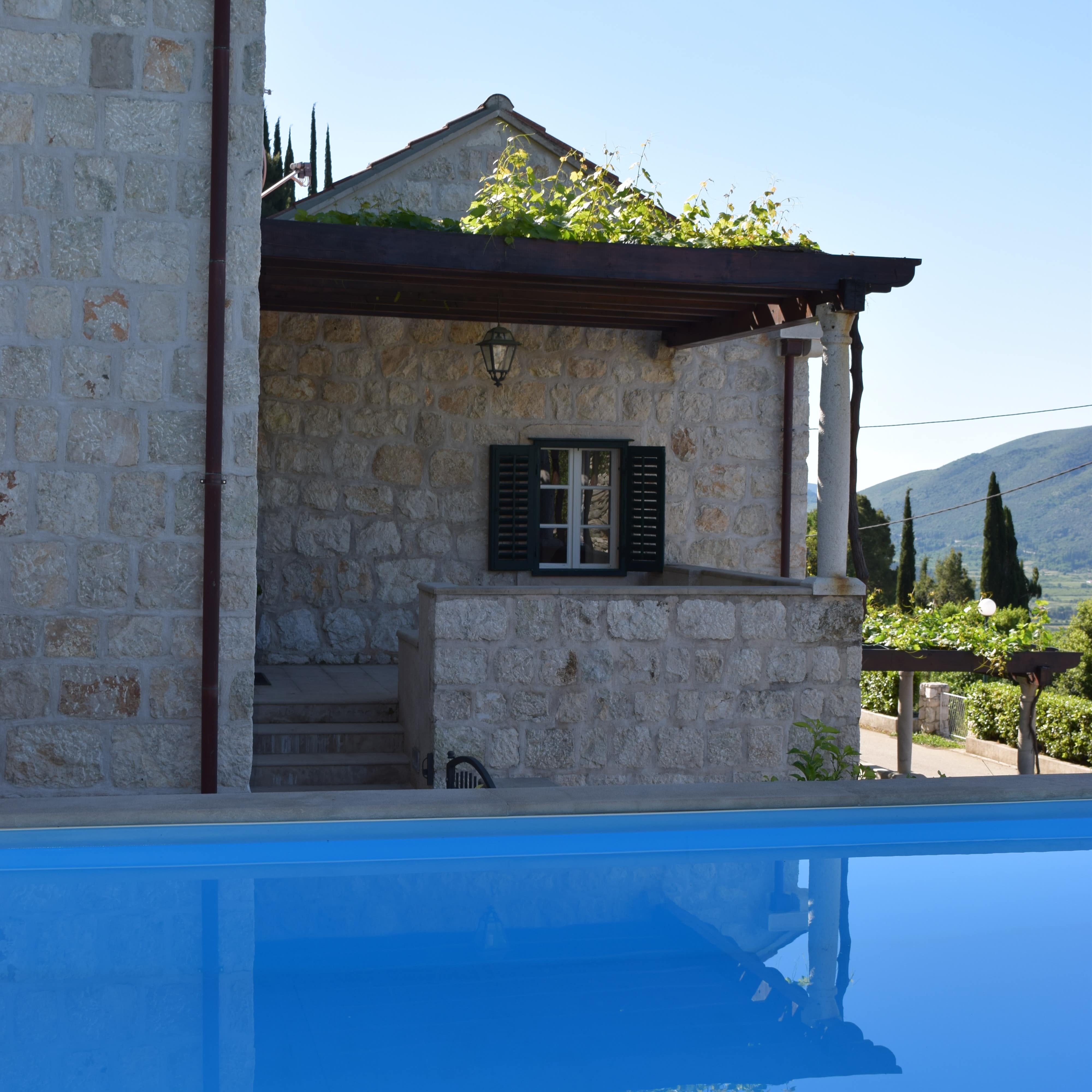 Gîte en pierres avec piscine, gîtes Aquitaine