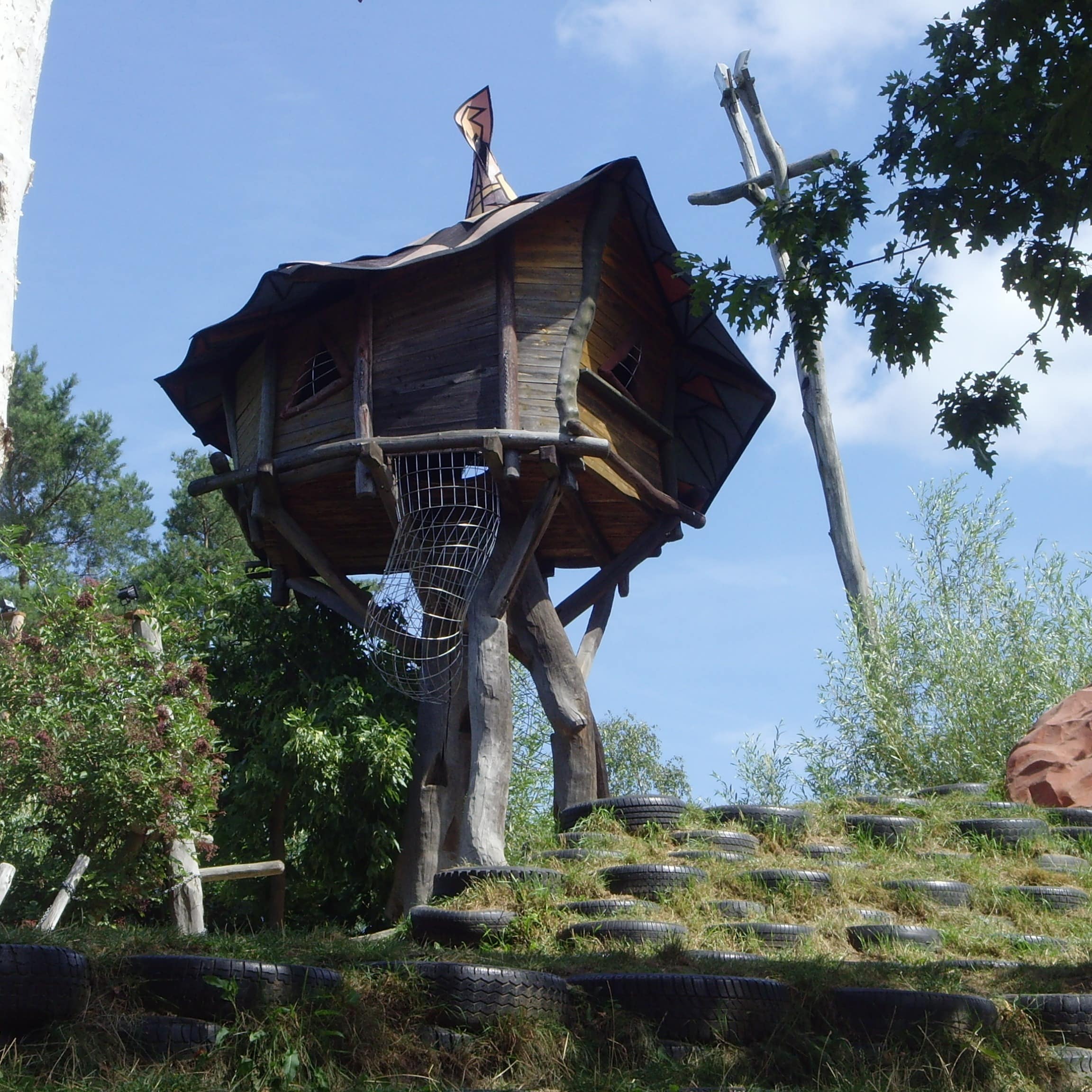 Cabane dans les airs, hébergement insolite