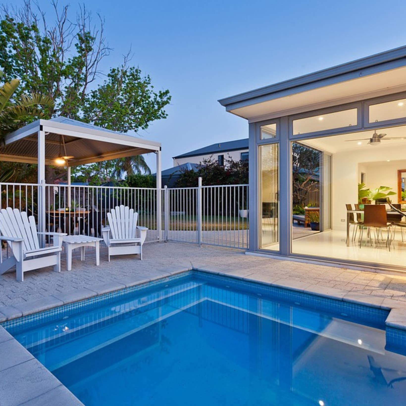Villa avec piscine, salon de jardin, terrasse, villa Lisbonne