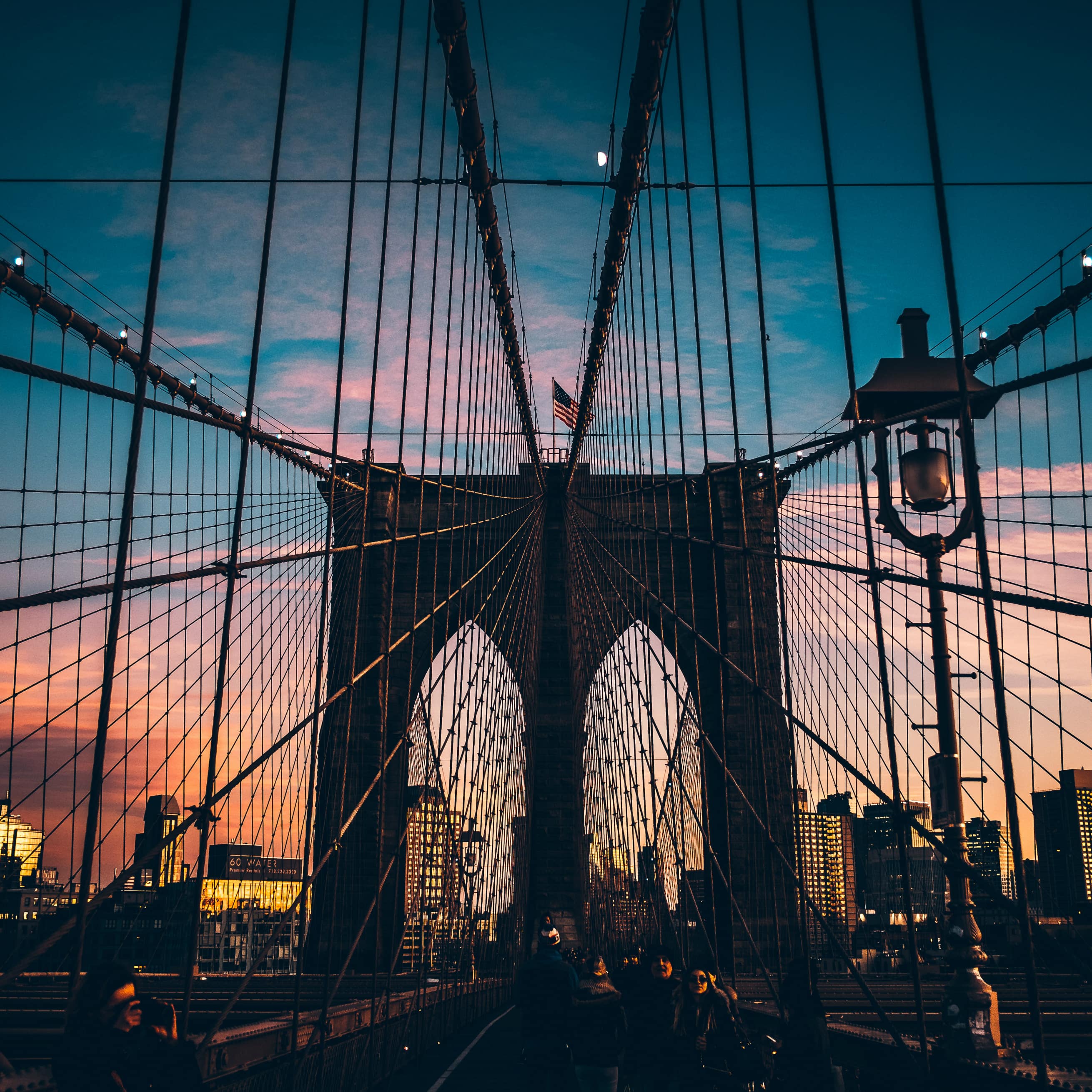 Pont de Brooklyn le soir
