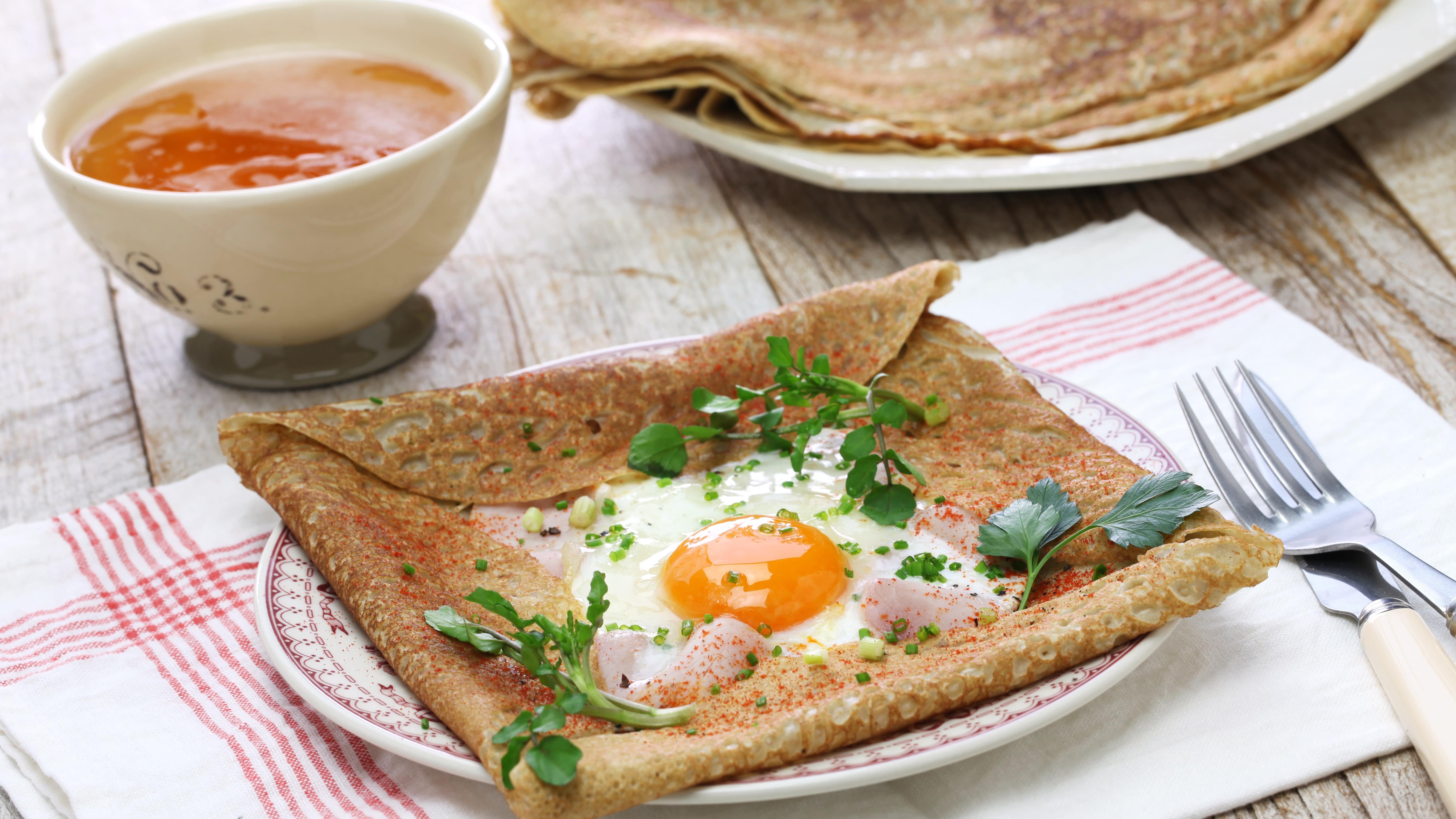 Galettes bretonnes et bolée de cidre