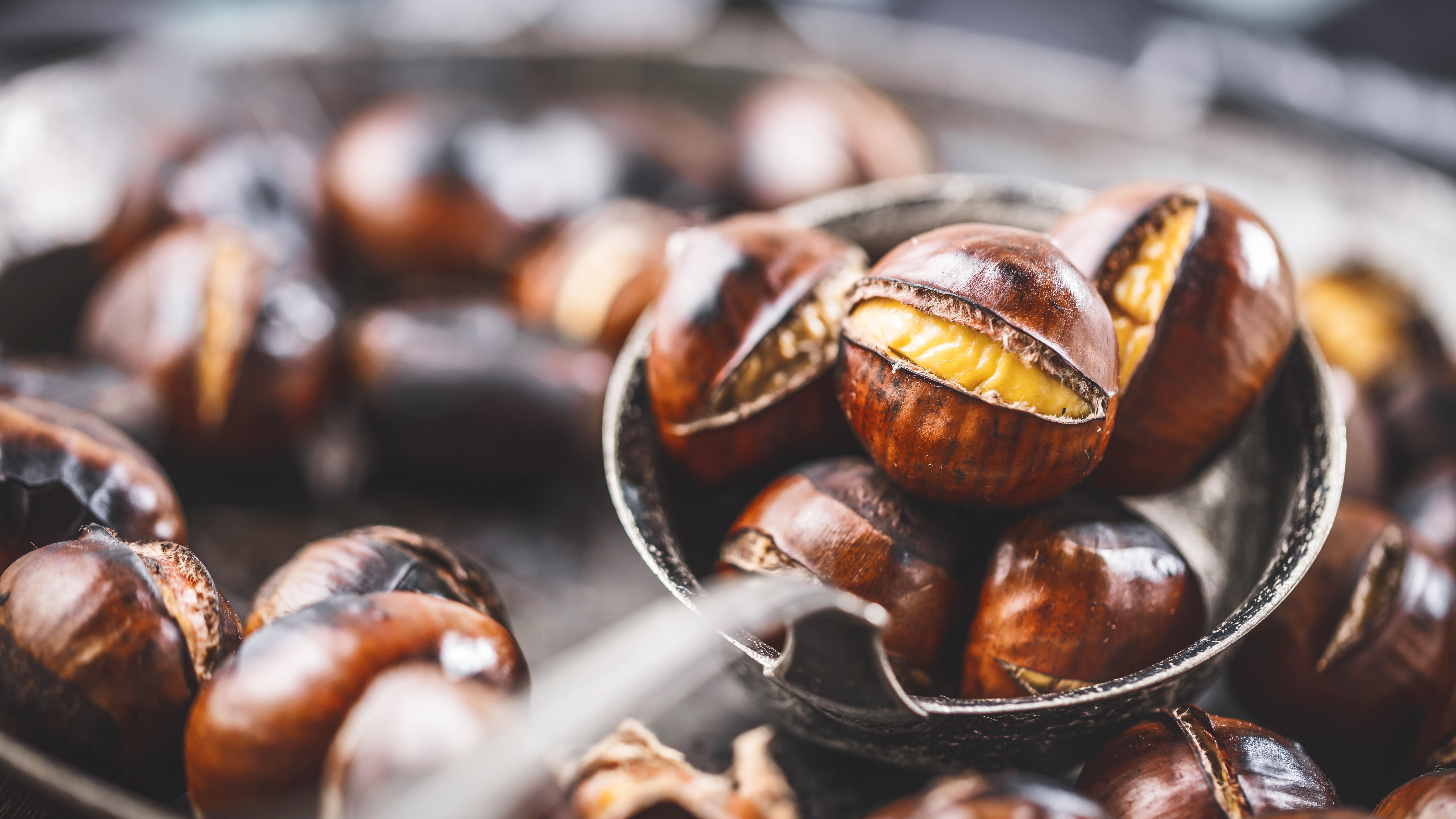 Marrons chauds à la Vogue des marrons, fête foraine à Lyon