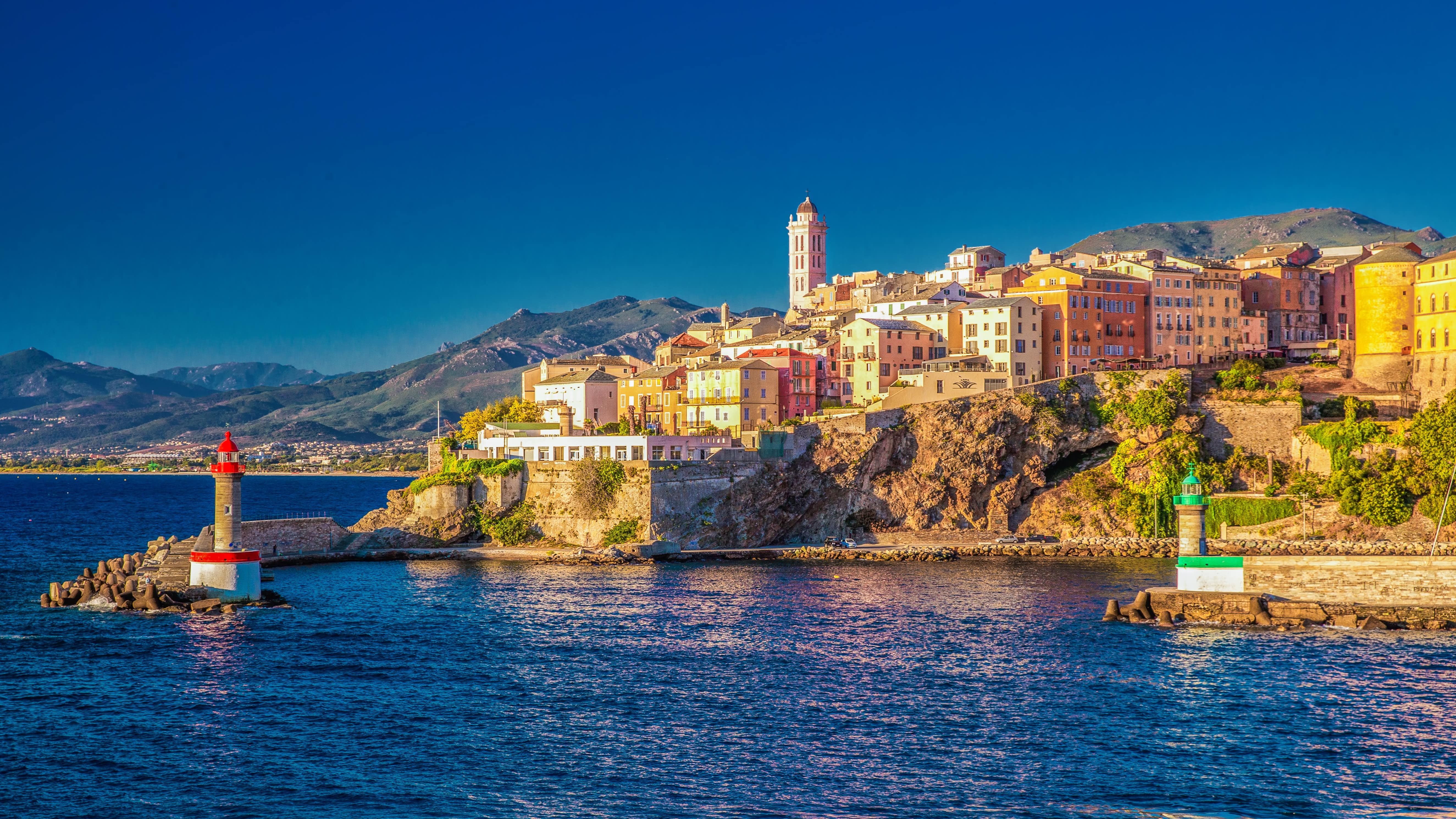 Vue sur Bastia depuis la mer