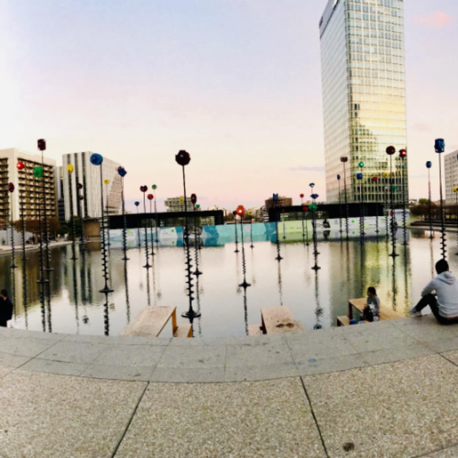 La Défense se trouve à Courbevoie