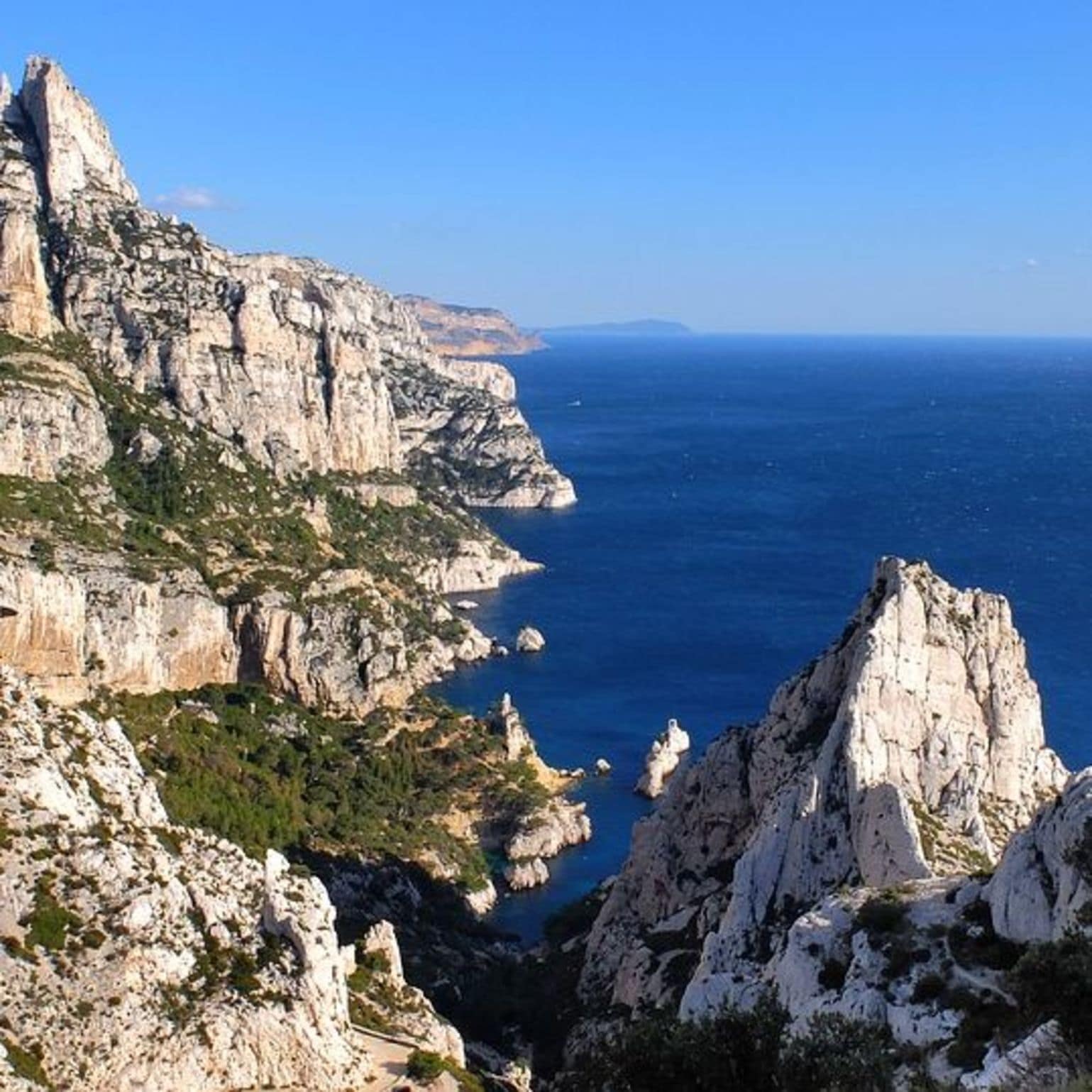 Admirez les calanques et les autres trésors de Marseille avec la location de maison entre particuliers.