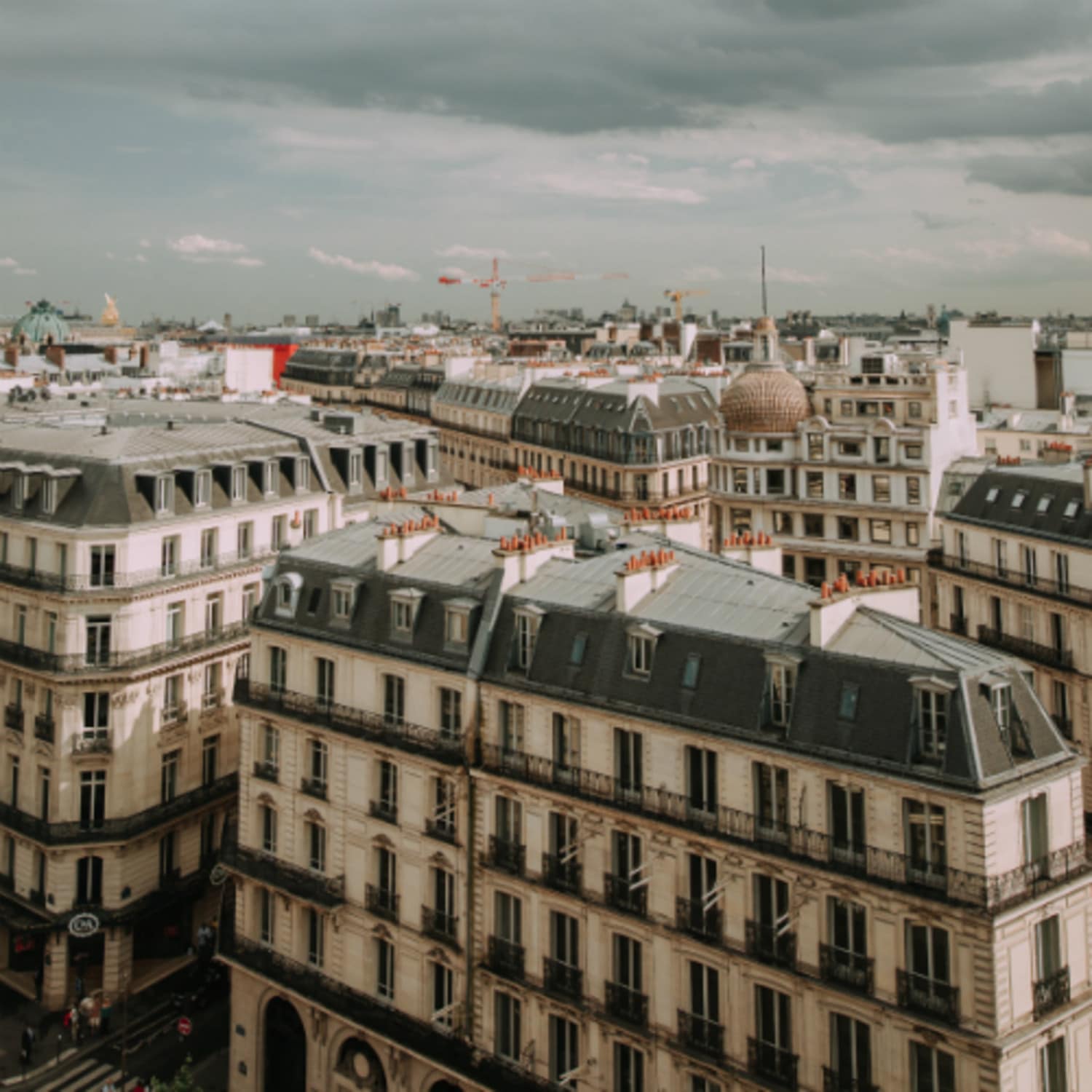 Des immeubles haussmanniens parisiens