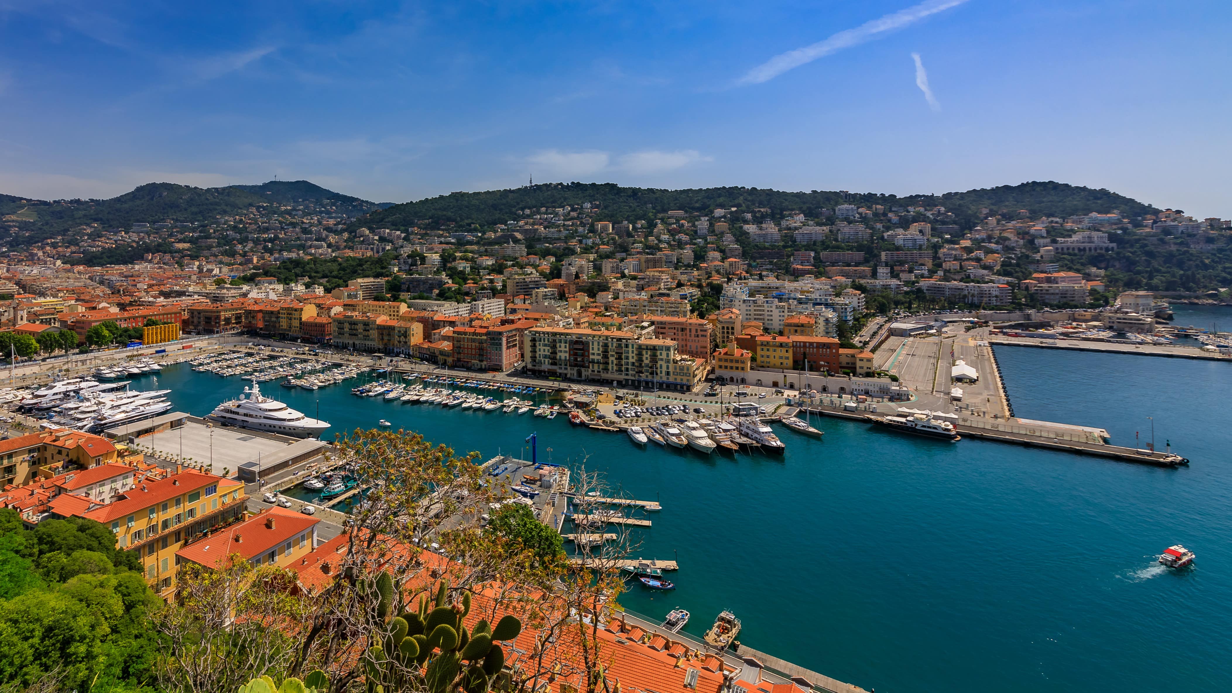 Vue sur le port de Nice