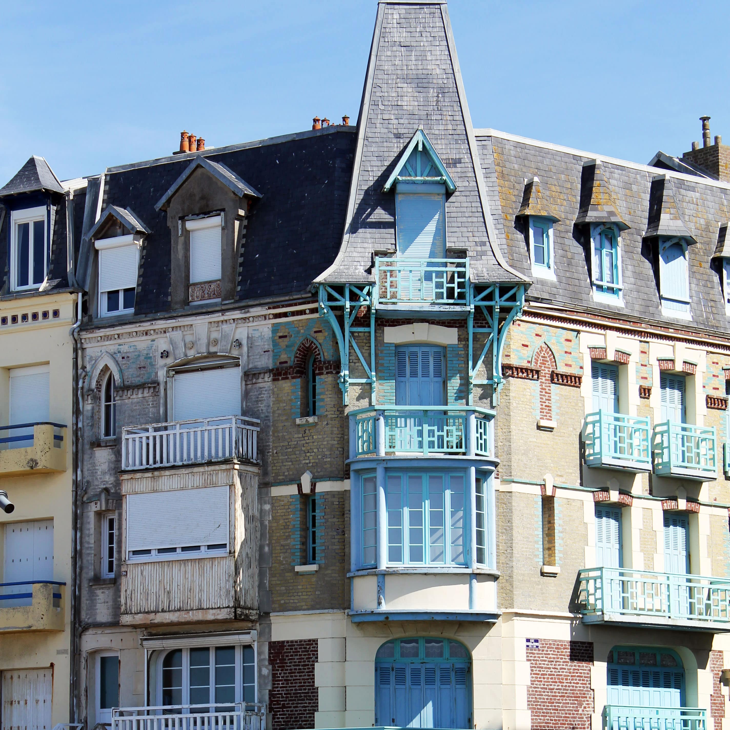 Gîtes en baie de Somme : faites un bond dans le passé à Mers-les-Bains et découvrez les villas Belle Époque le long de la côte