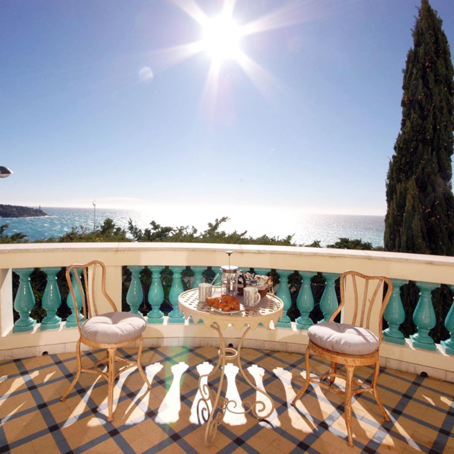 Location de vacances à Nice : villa en bord de mer avec une vue à couper le souffle
