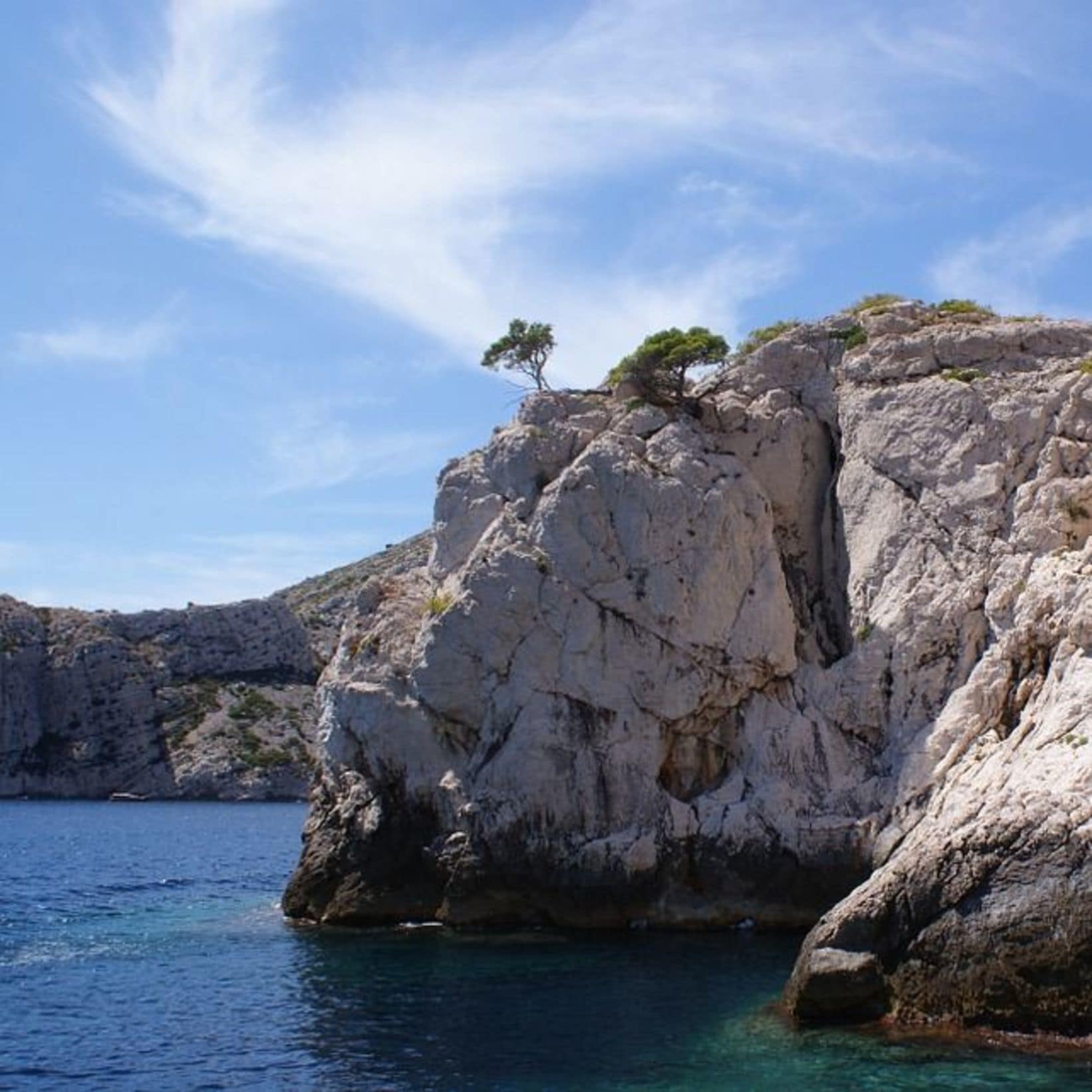 Et si vous craquiez pour un petit nid à deux pas des calanques grâce à la location de maison de vacances ?