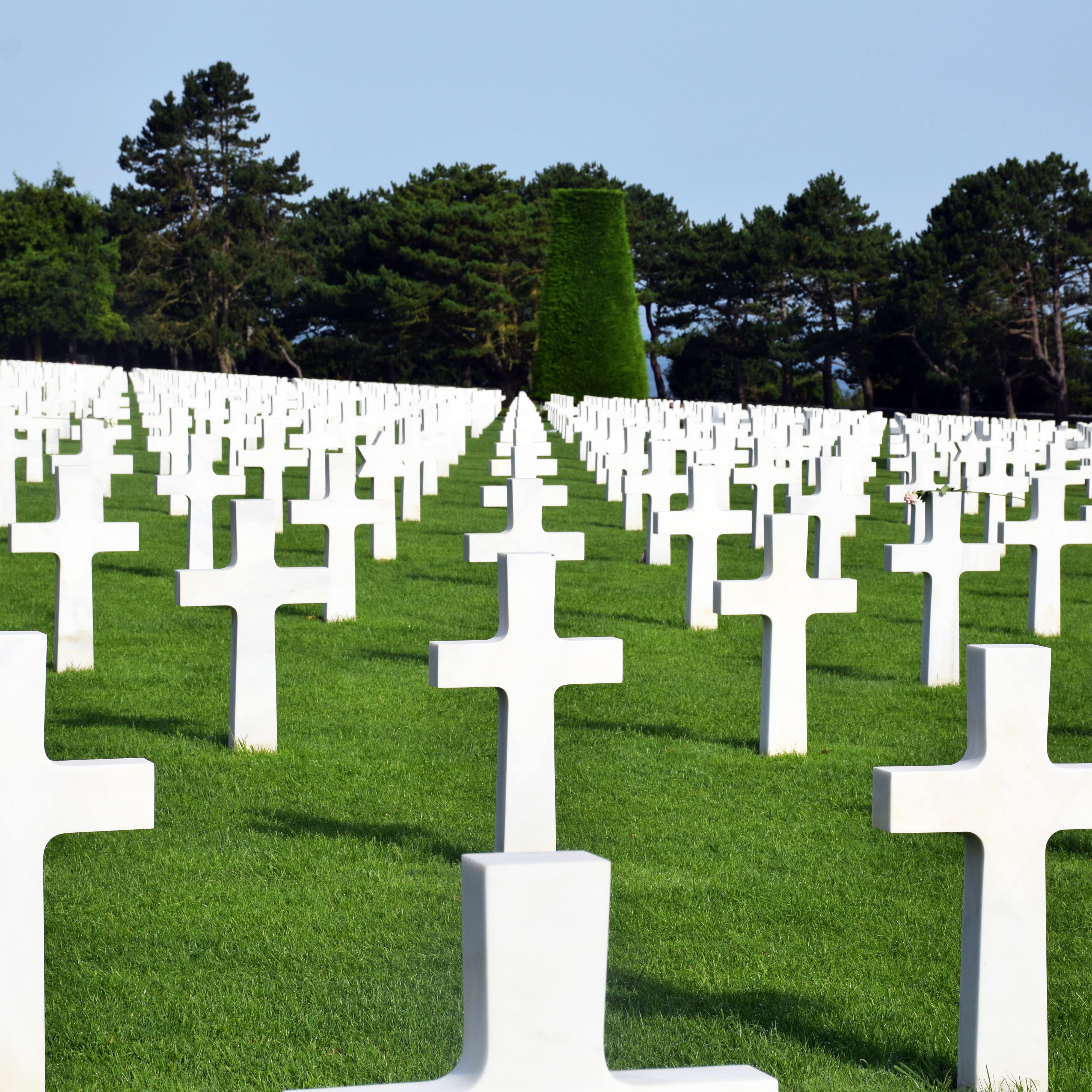 Locations de vacances en Normandie : visite des cimetières