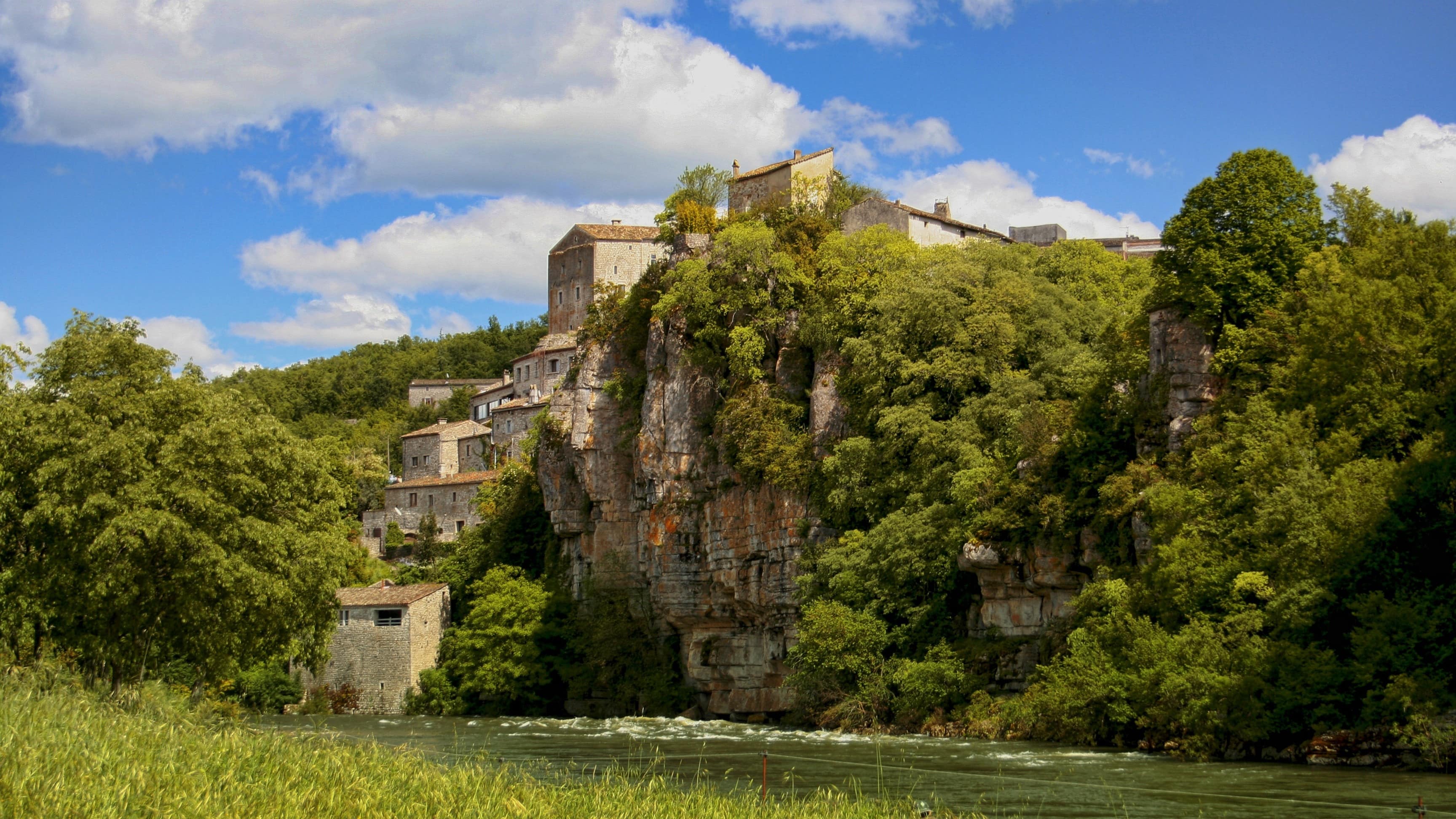 Louer un gîte en Ardèche pour passer des vacances vertes !