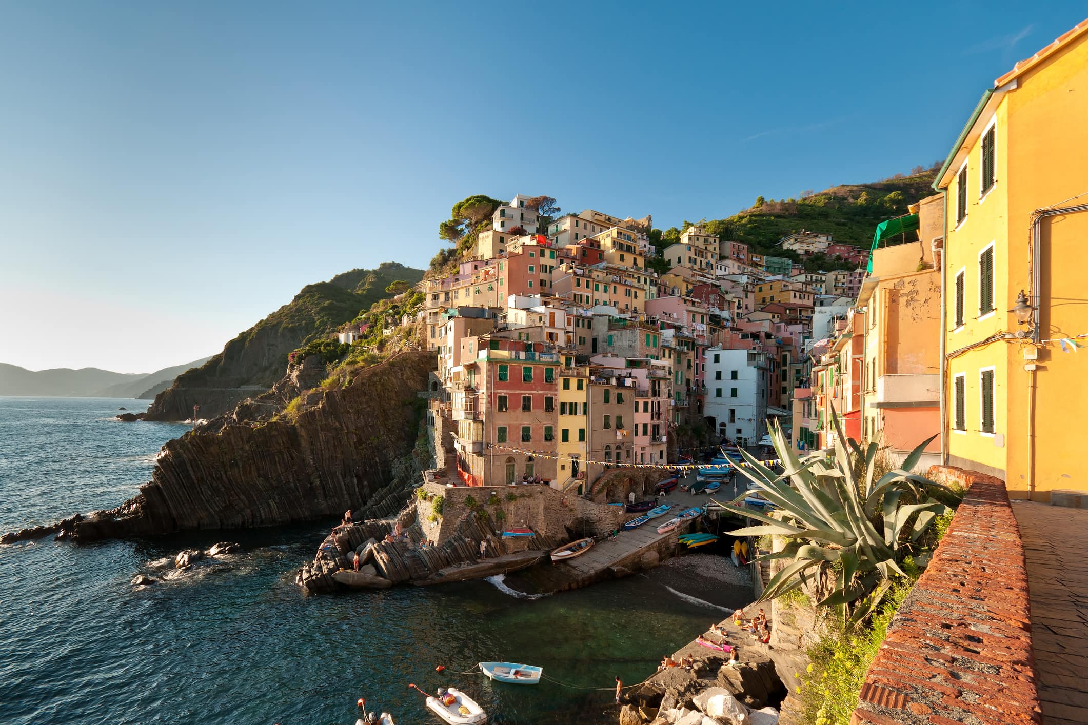 manarola photo from a distance