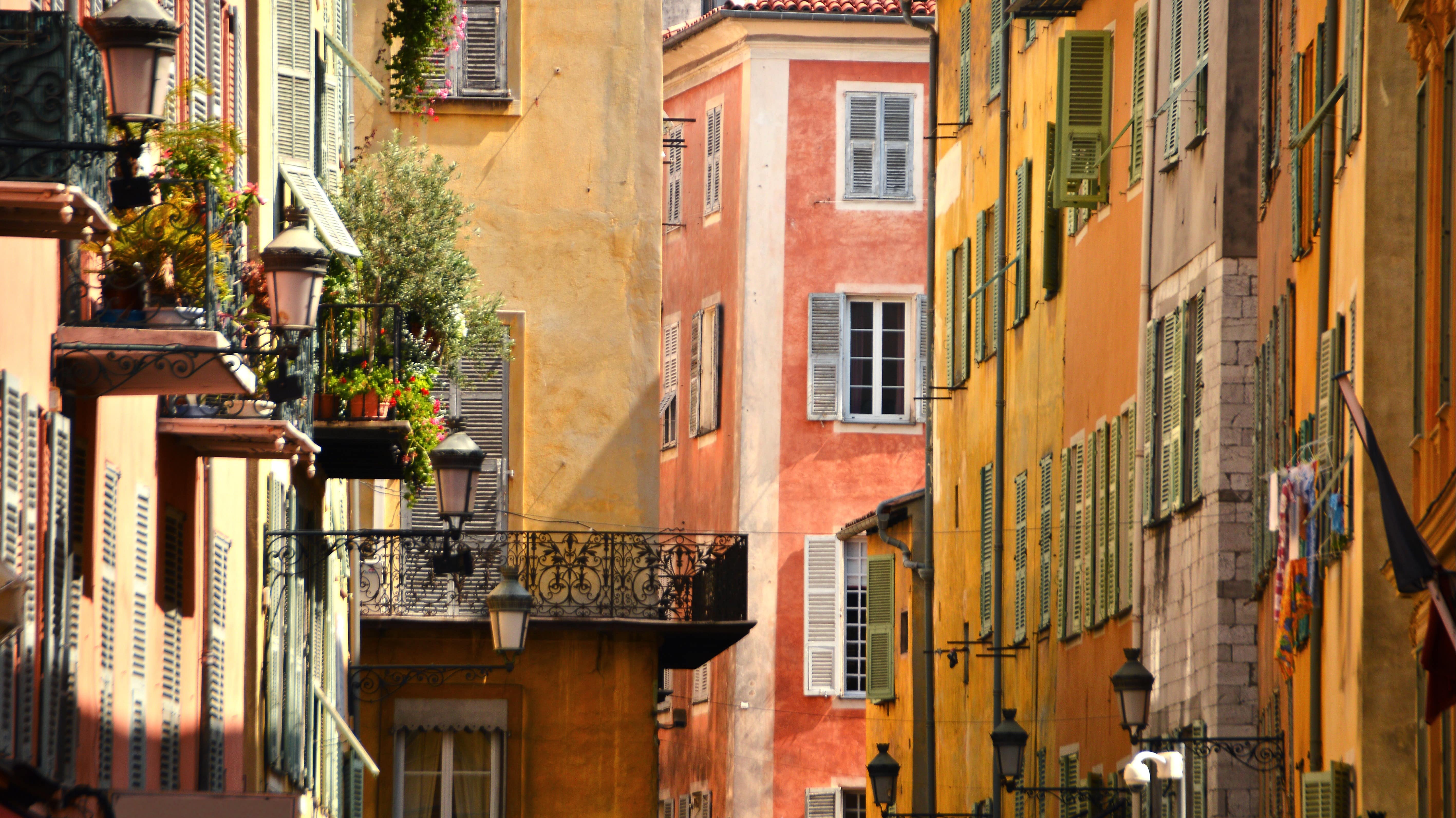 Bâtiments colorés du quartier du Vieux-Nice