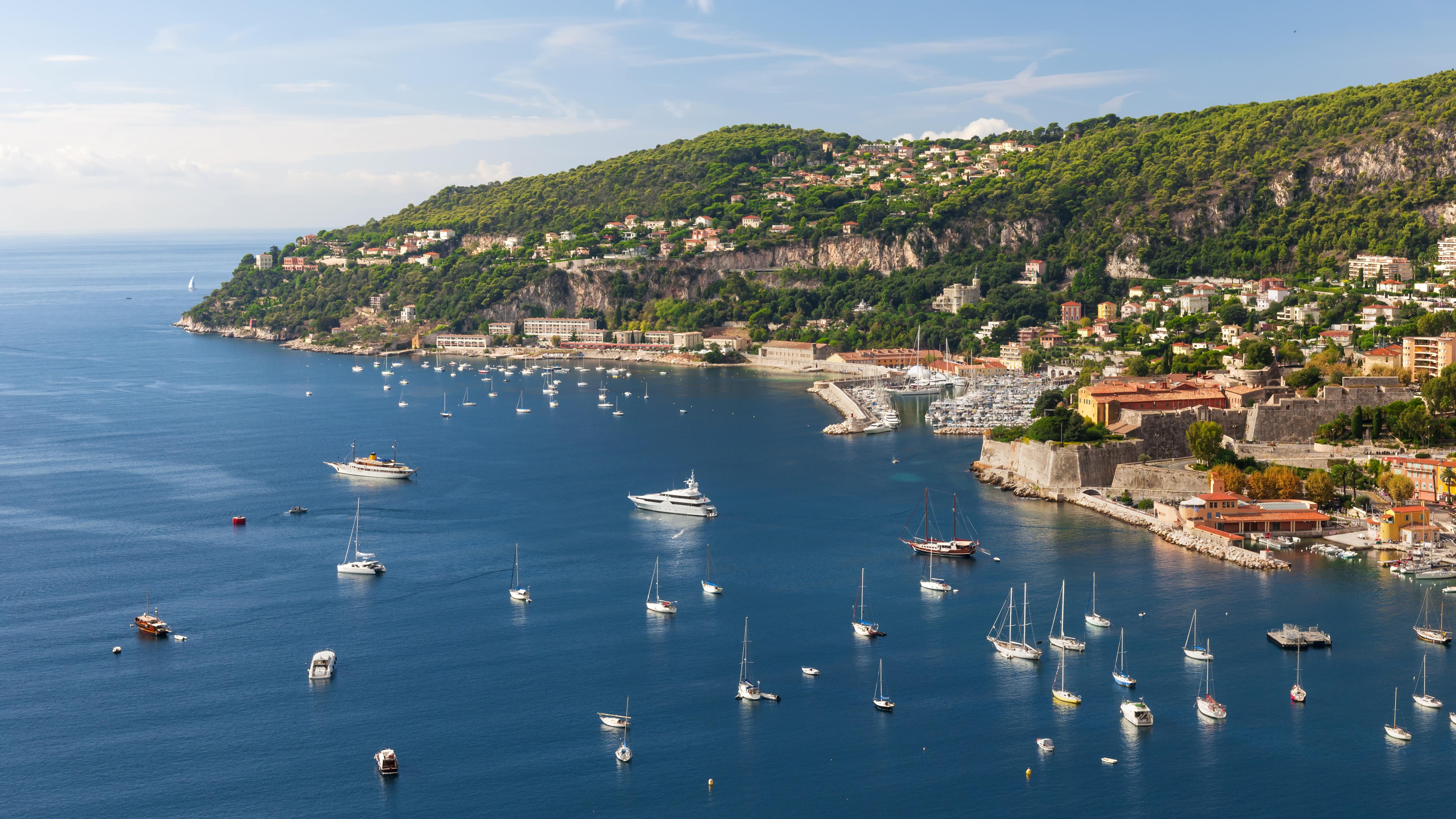 Vue sur le cap de Nice et la rade de Villefranche-sur-Mer