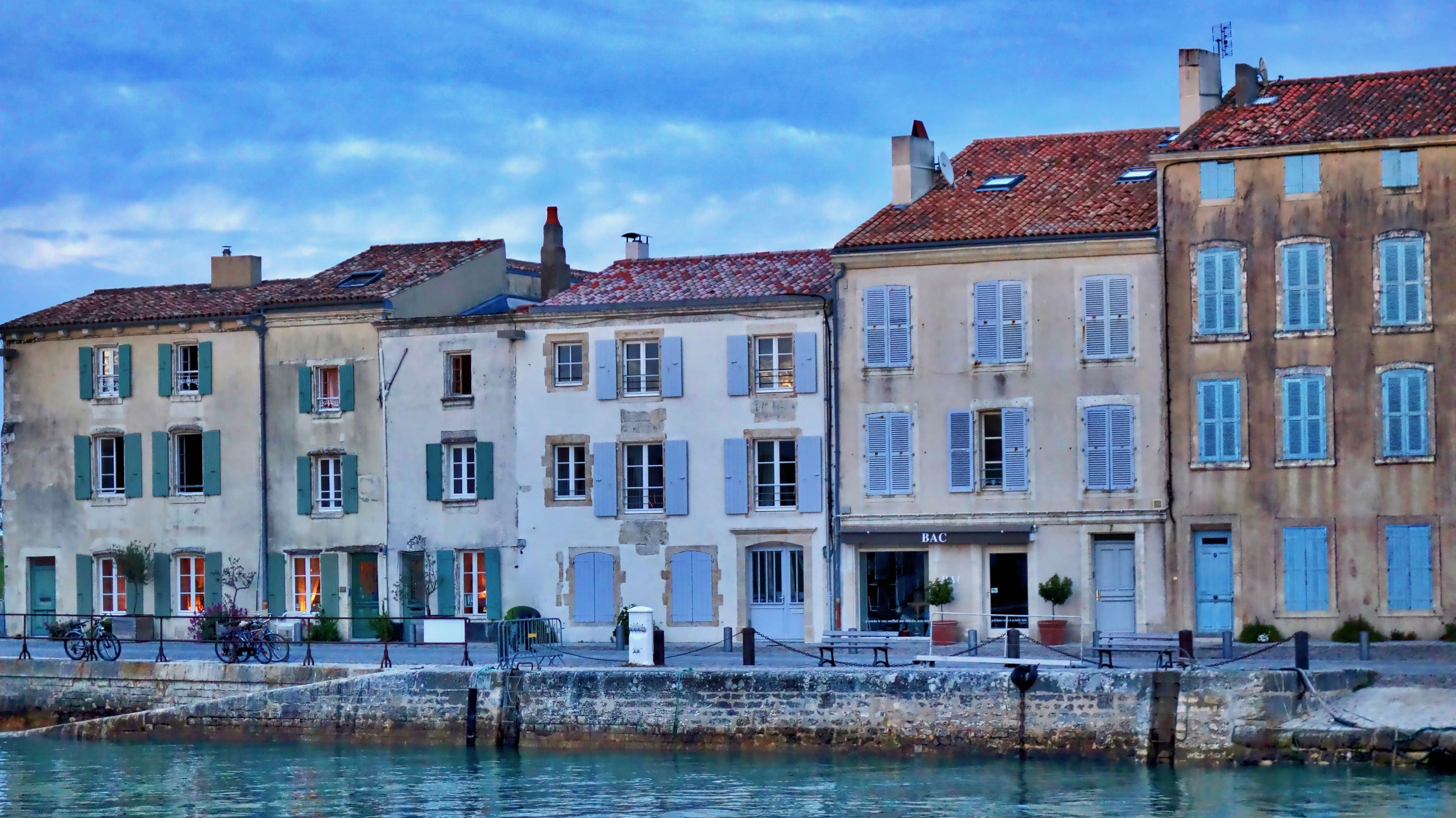 Gîte pour les vacances sur l’Île de Ré, un havre de paix au large de la Charente.