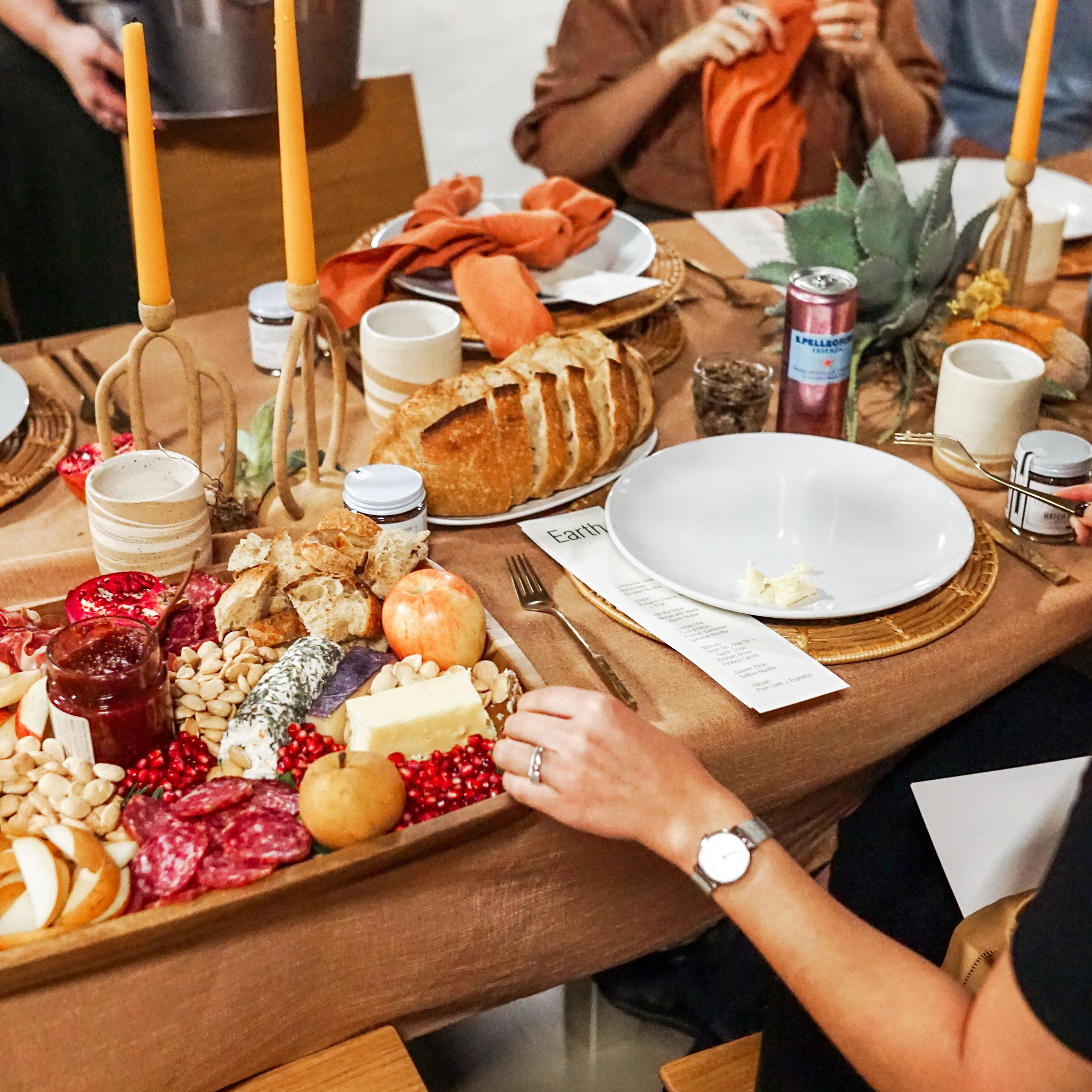 Location de vacances dans le Morbihan : petit déjeuner avec des produits locaux dans une chambre d’hôtes