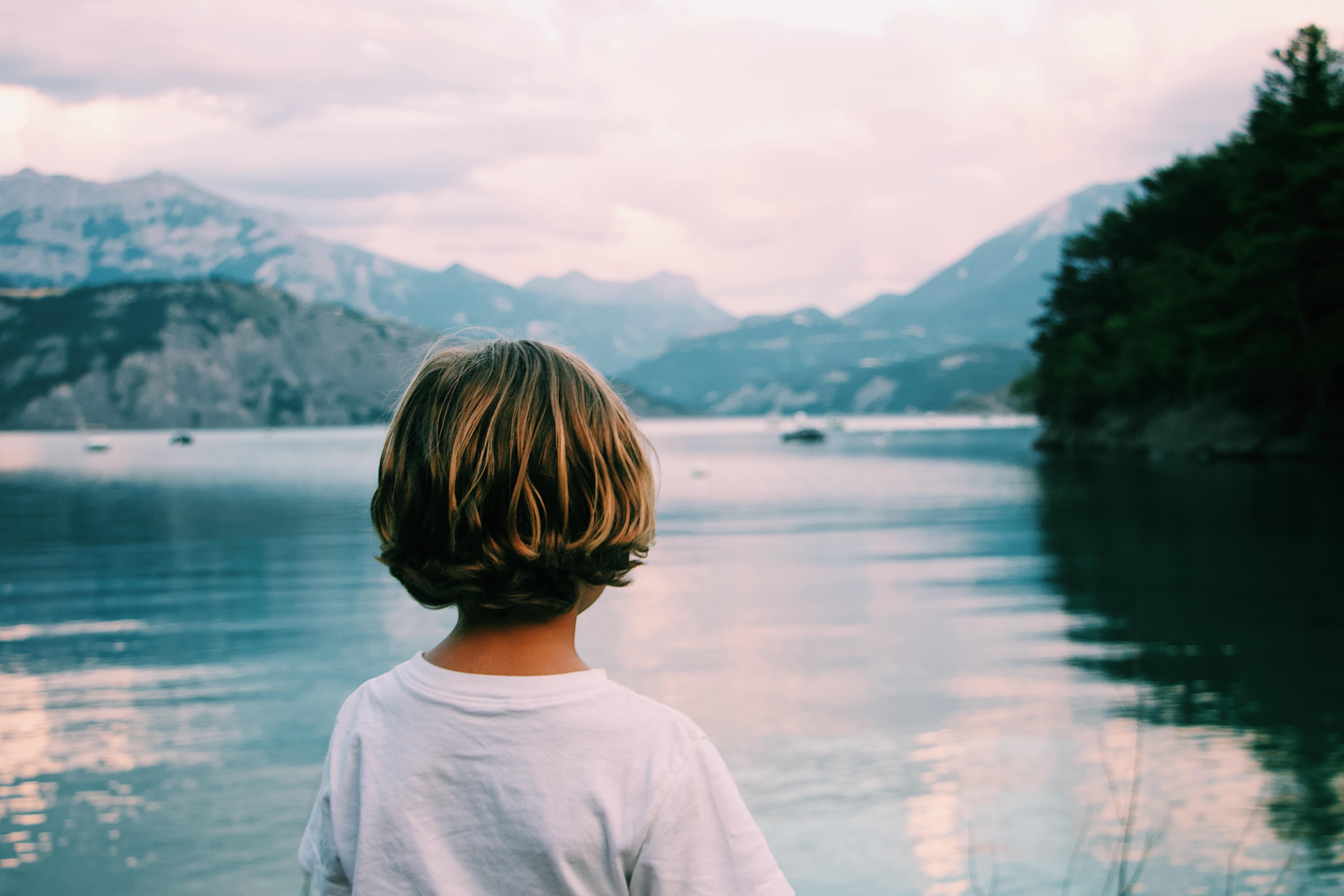  Lac de Serre-Ponçon, France, photo by Mael BALLAND on Unsplash