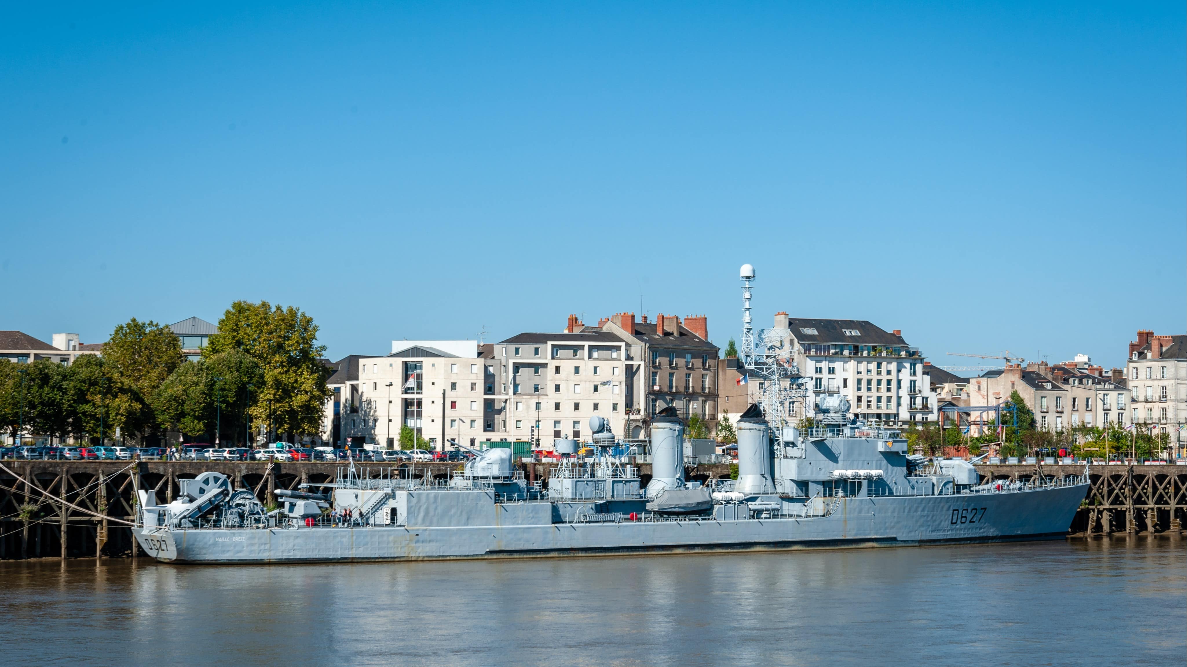 Le Maillé-Brézé à quai, à Nantes