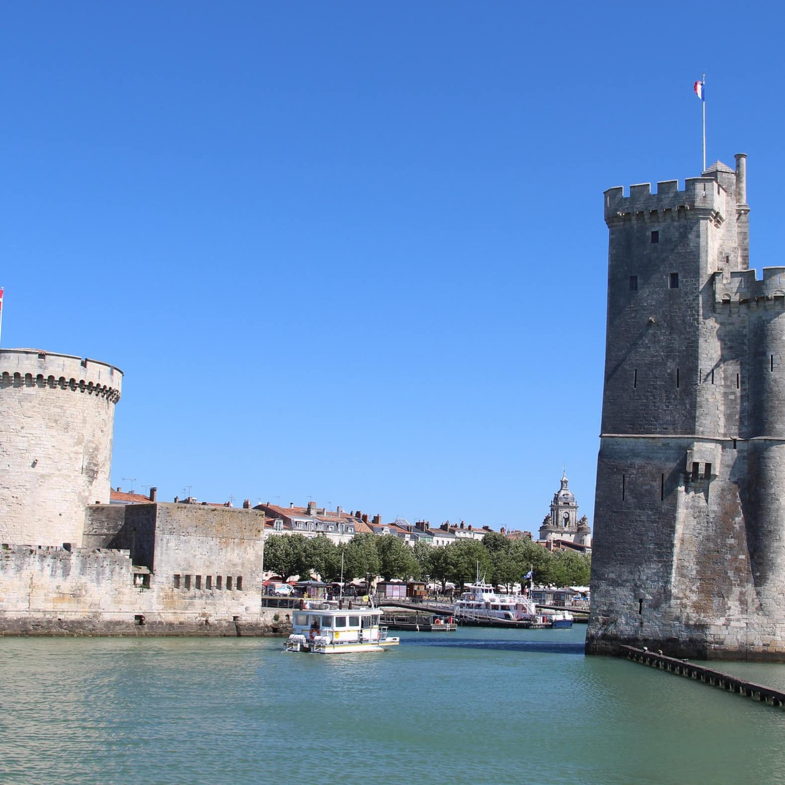 Tours emblématiques du Vieux-Port de La Rochelle
