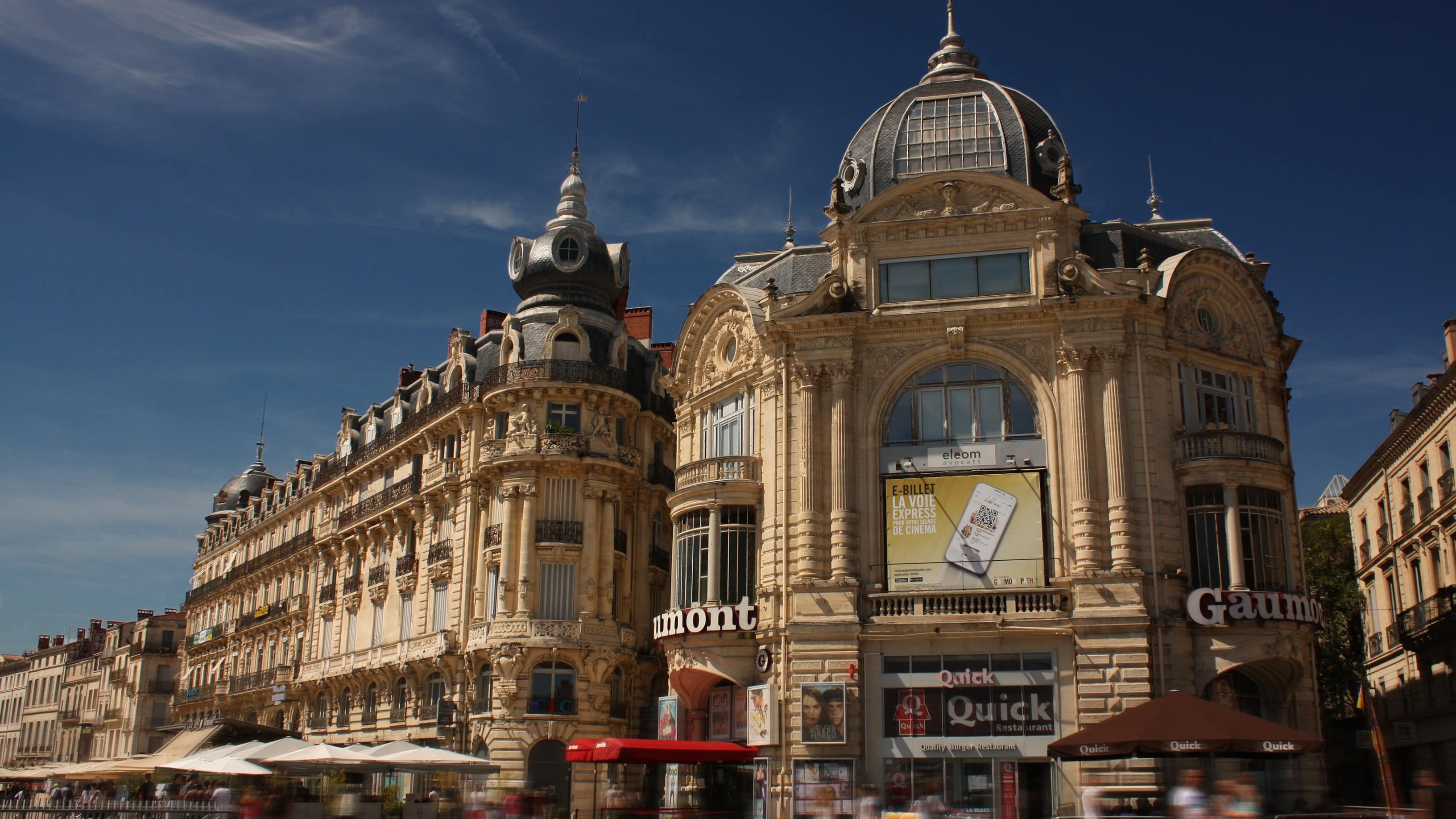 Une ville du Sud à deux encablures de la mer