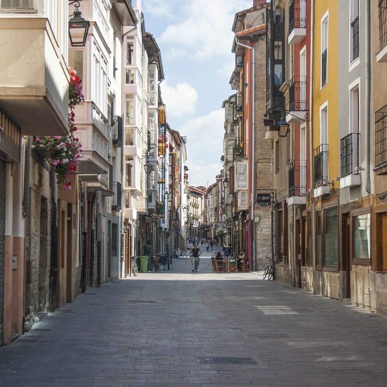 Une rue typique du Pays Basque