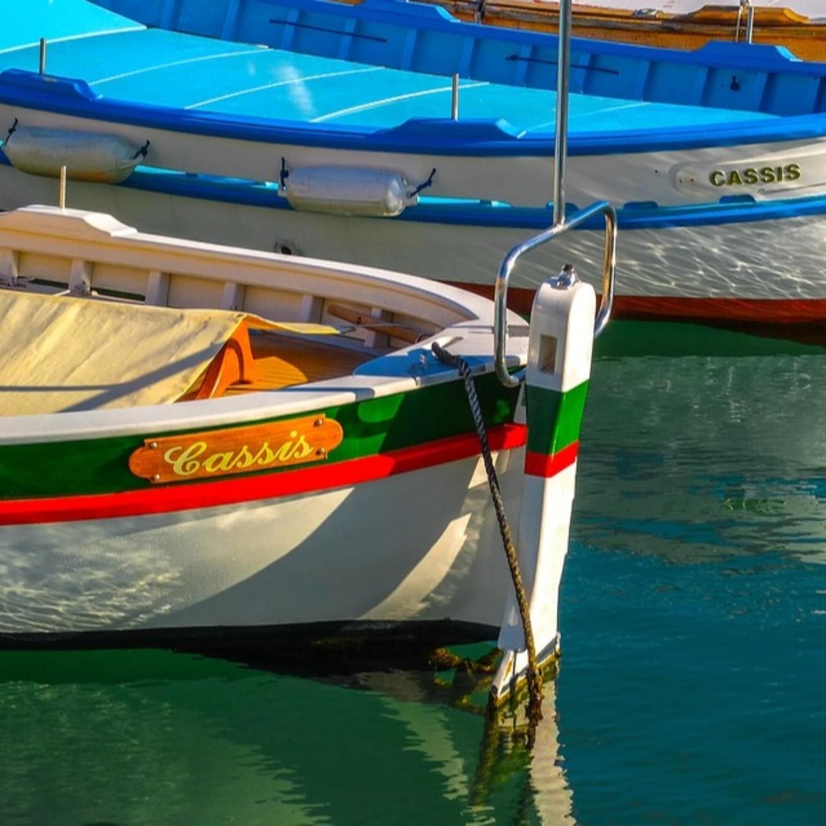 Bateaux de pêche, Cassis, mer, location vacances bord de mer méditerranée