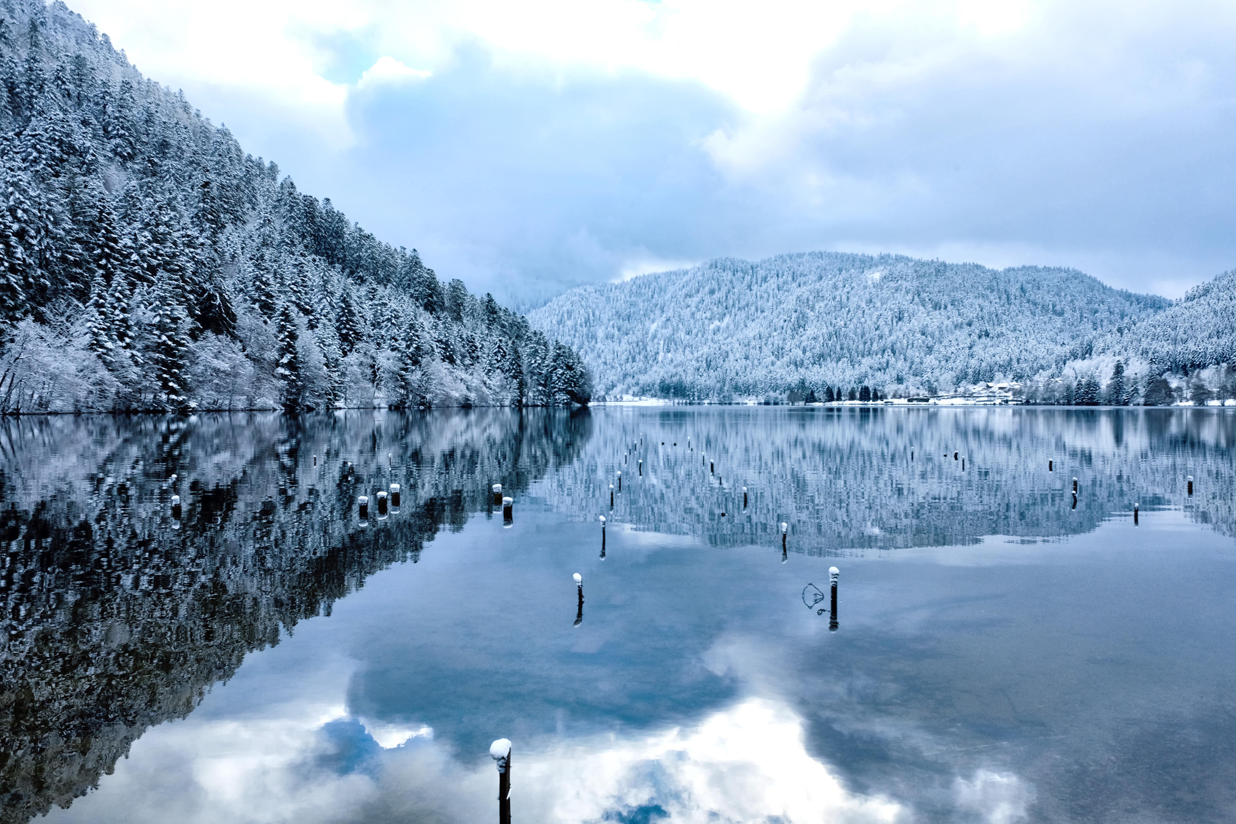 photo d'un lac en hiver dans les vosges