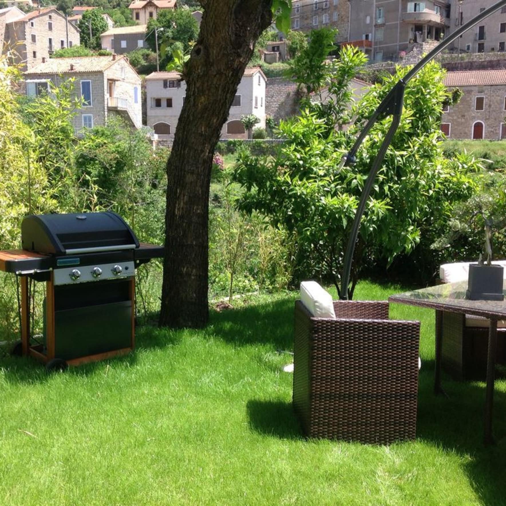 Logement avec jardin en Corse