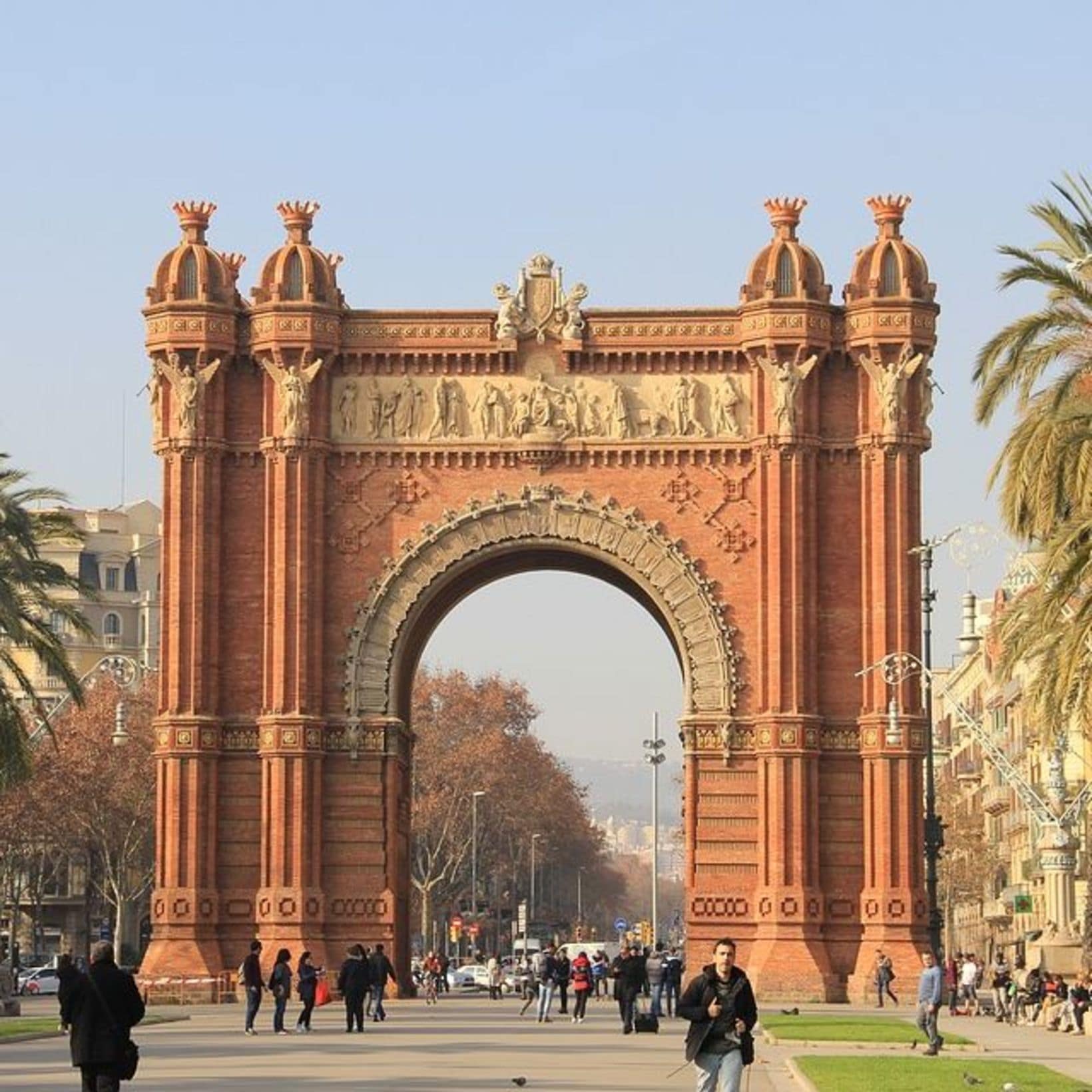 Explorez les plus beaux recoins de la péninsule ibérique avec la location de maison de vacances en Espagne.