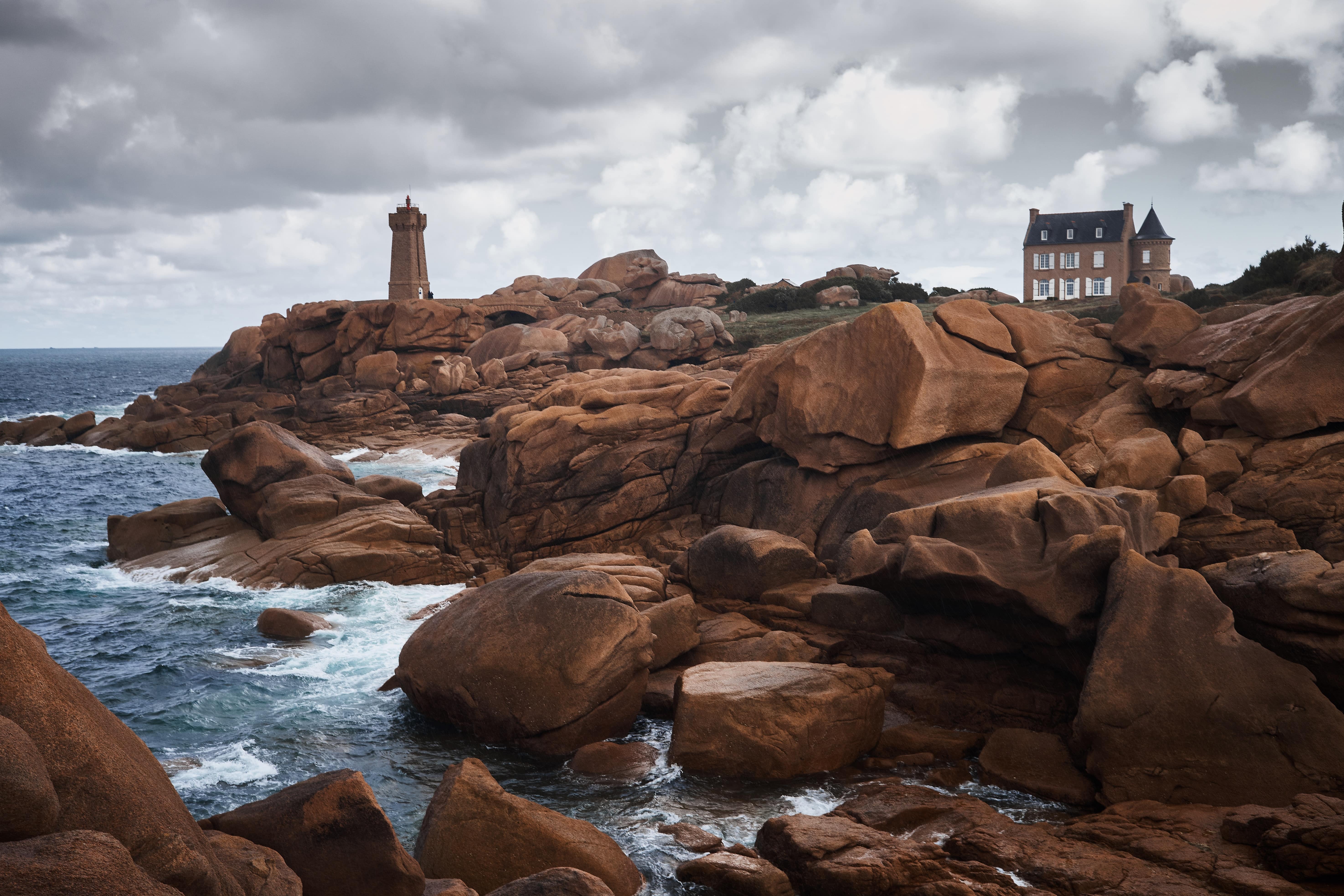 top 10 paysages bretagne, photo by Luca Bravo on Unsplash