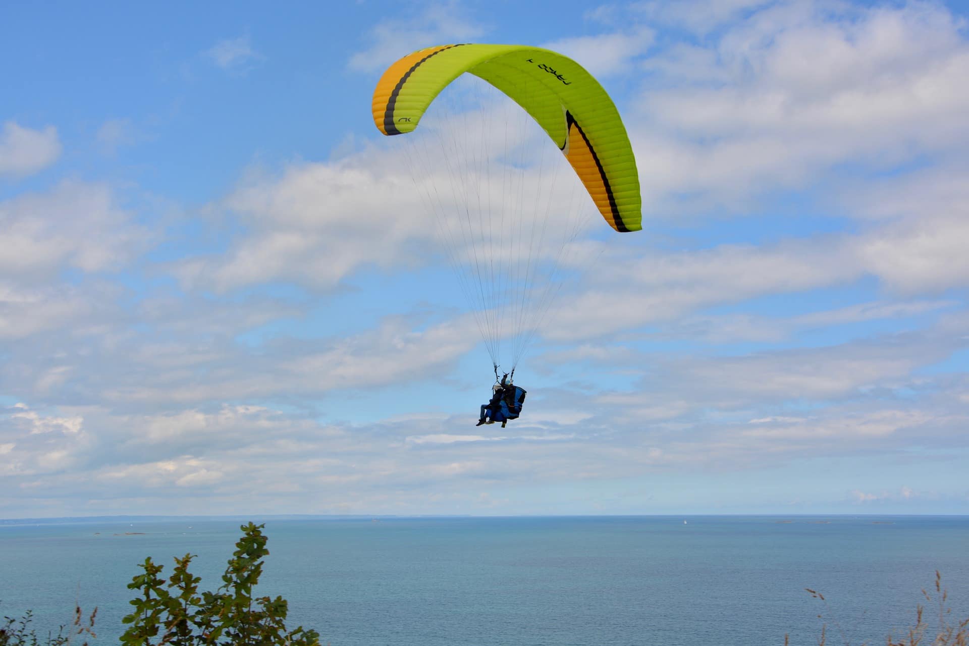 Paragliding, Erquy, Bretagne, STOCK