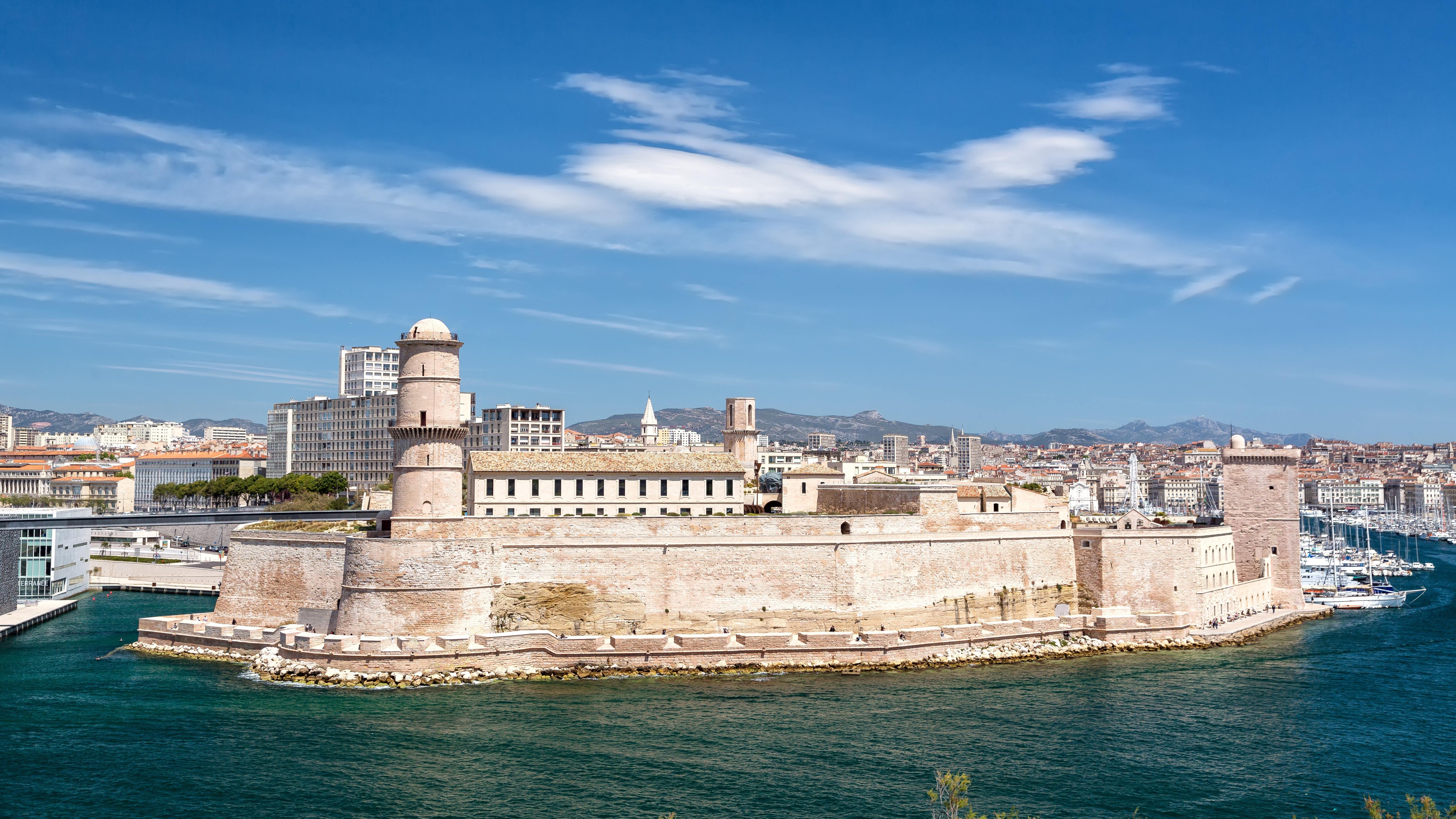 Vue sur le fort Saint-Jean à Marseille