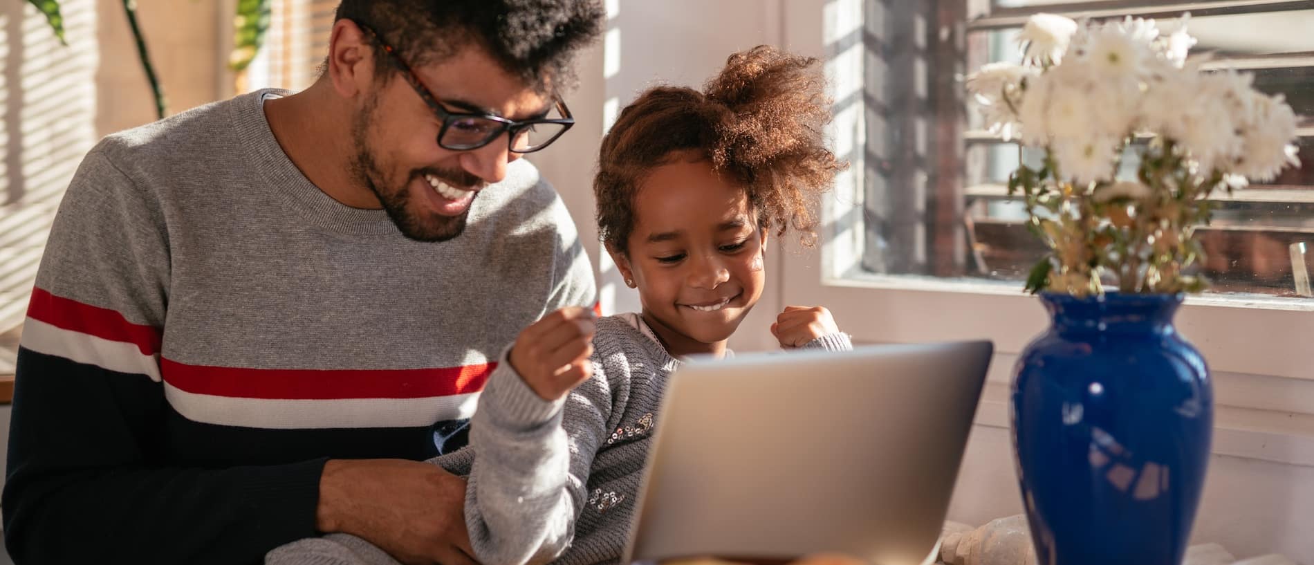 Activités à faire chez soi : partir en « vacances virtuelles »