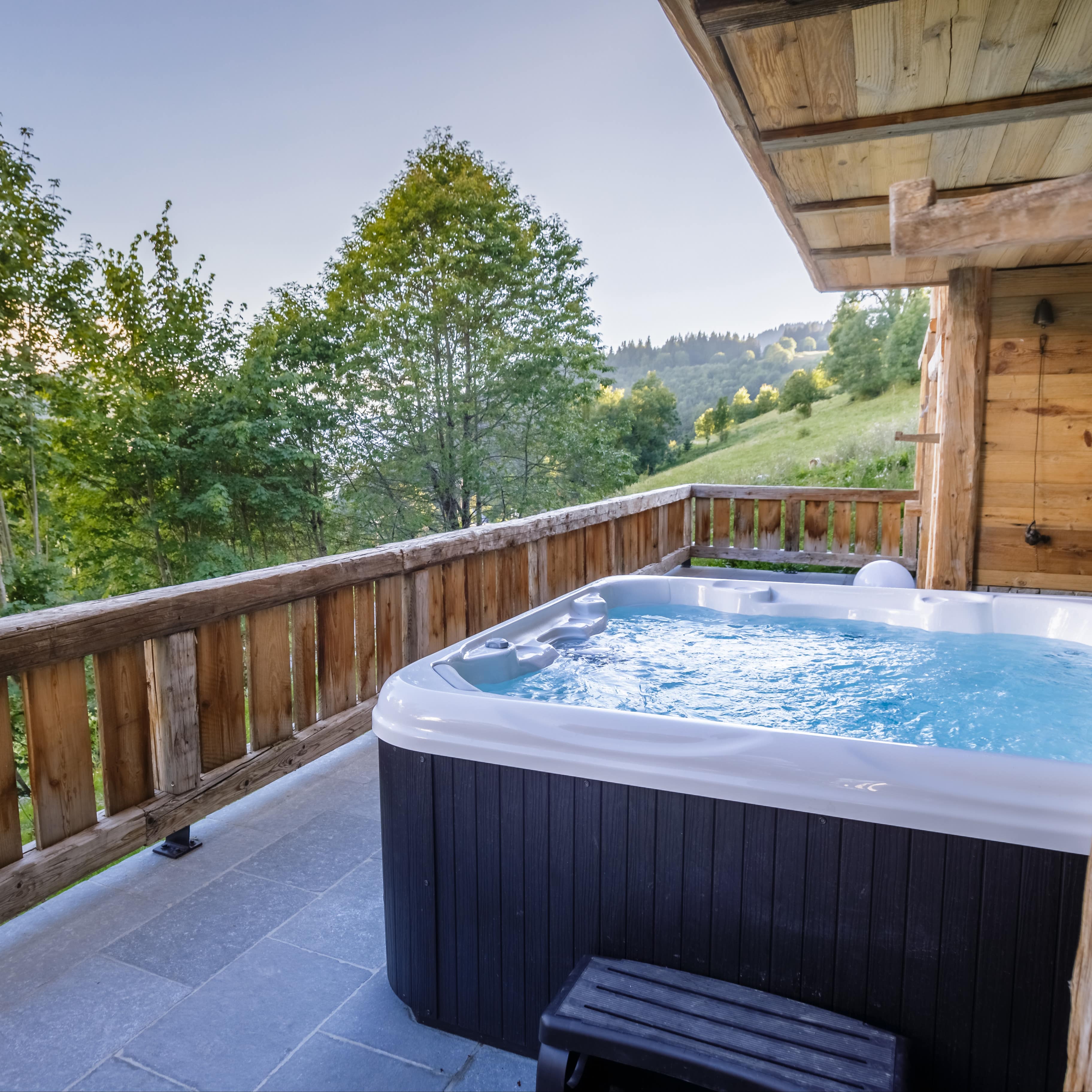 Chalet avec jacuzzi à la montagne