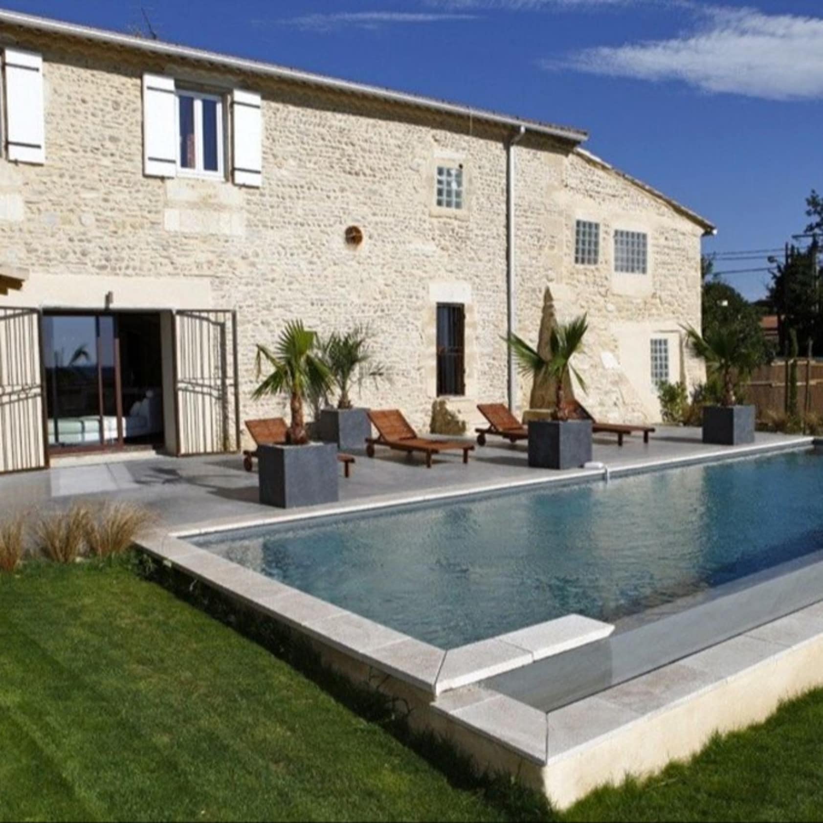 Gîte avec piscine et jacuzzi