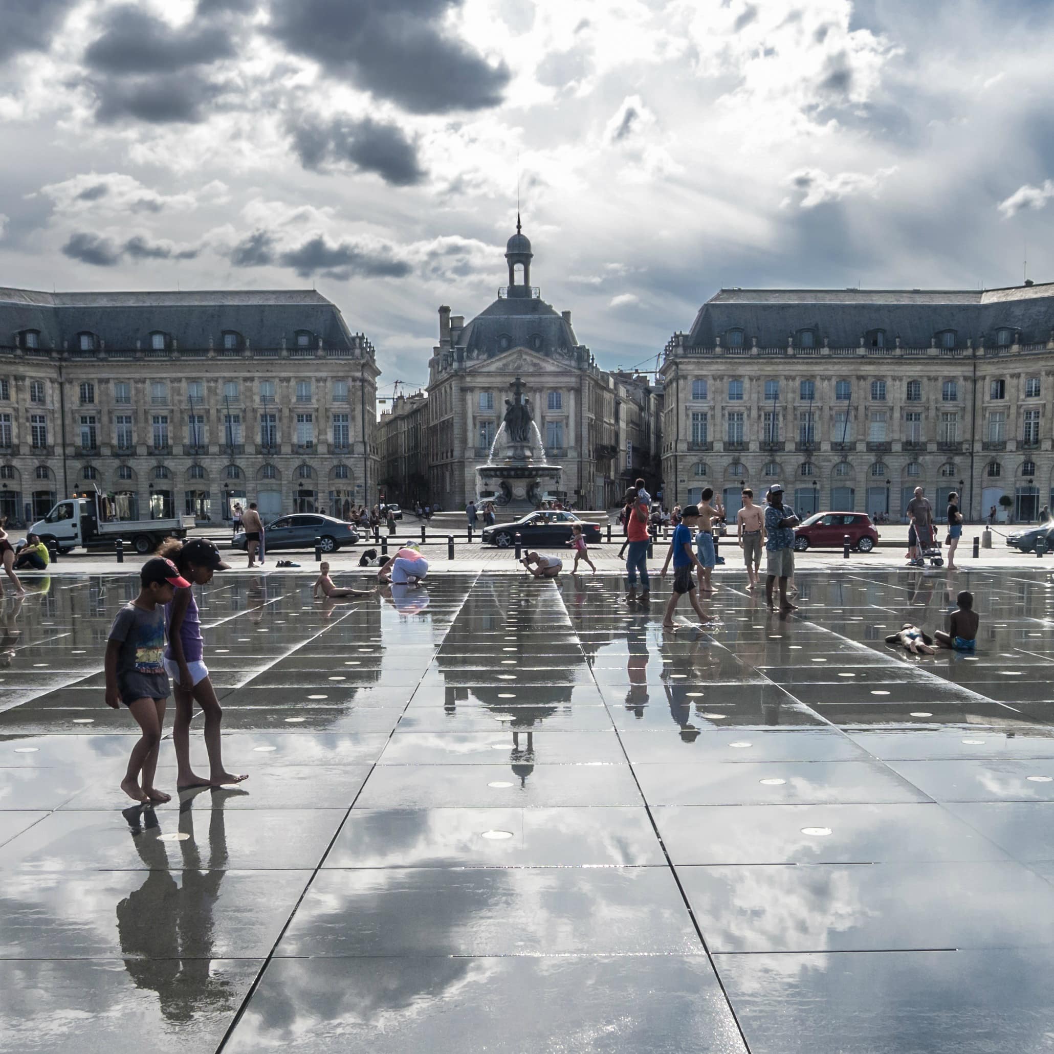 Miroir d’eau sur la place de la Bourse