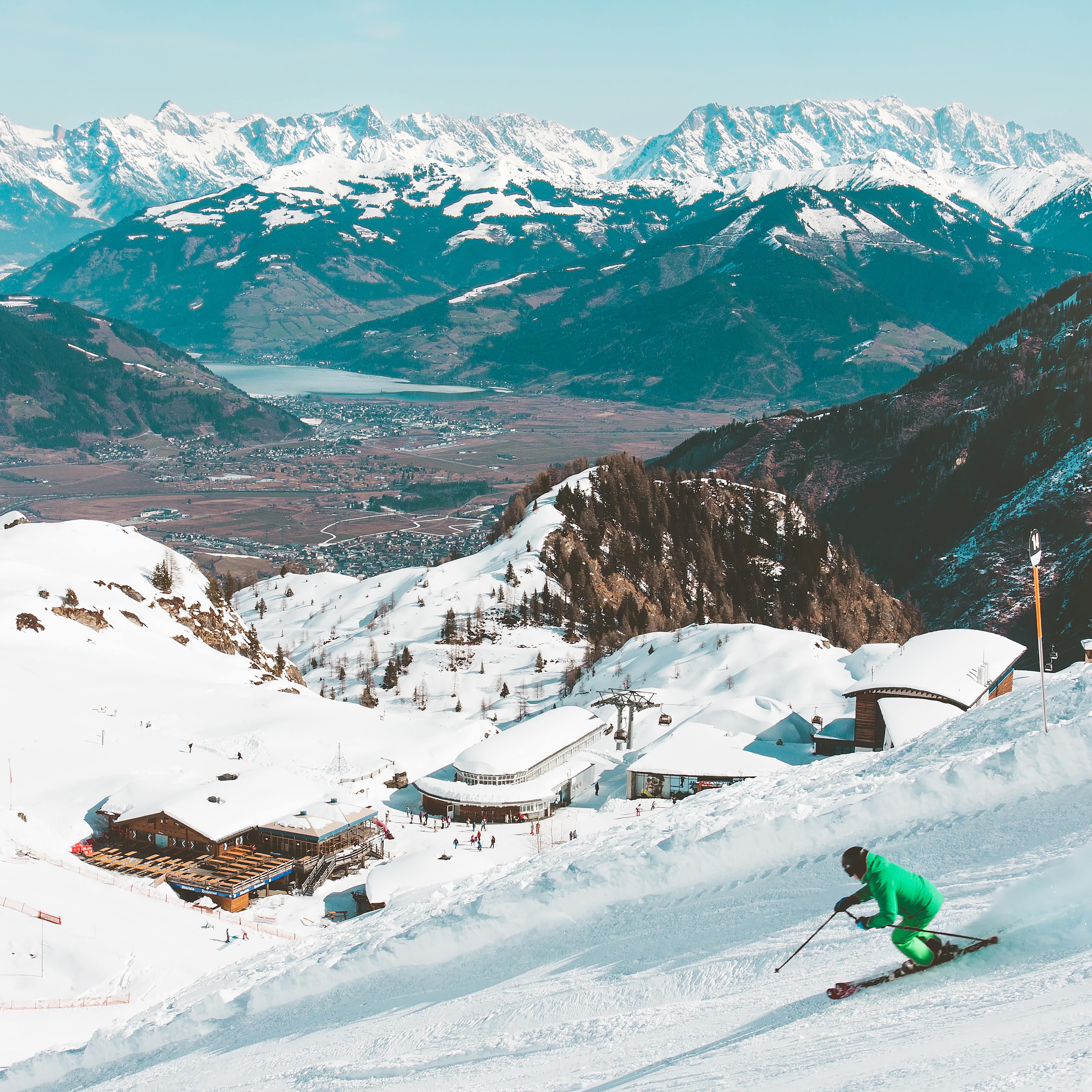 Station de ski au pied des pistes